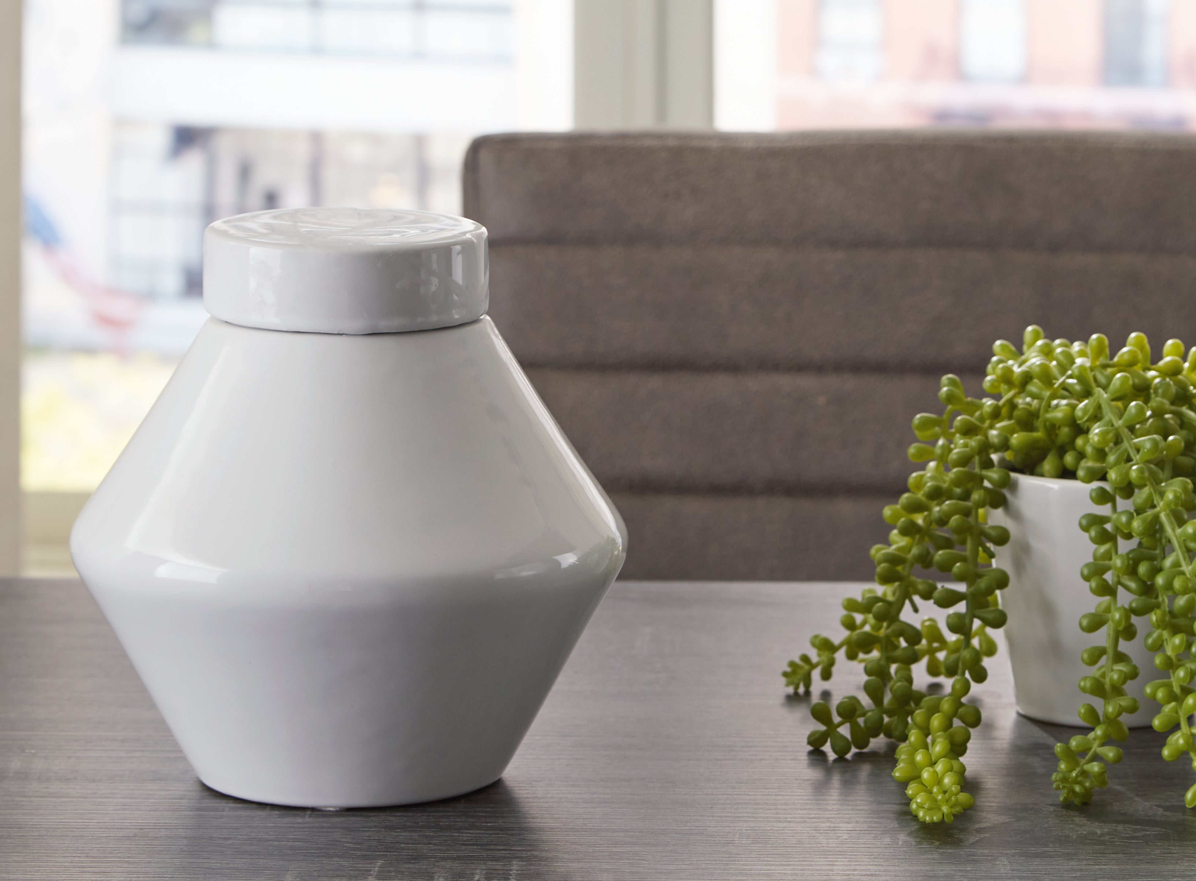 Leasing Furniture - Ashley Furniture - Domina Jar - Jar / White - A2000485J