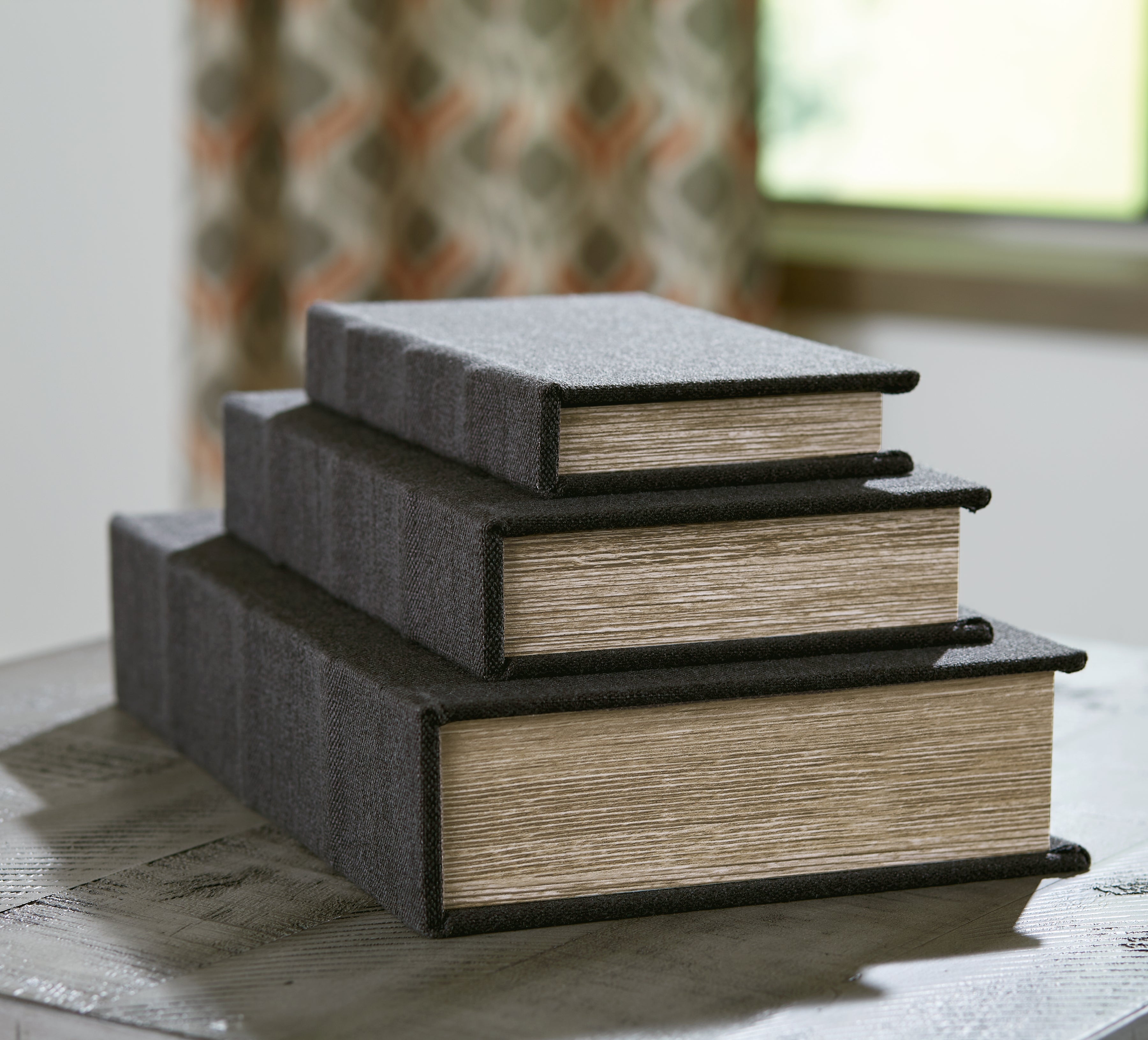 Leasing Furniture - Ashley Furniture - Jolina Box (Set of 3) - Box Set (3/CN) / Black - A2000489