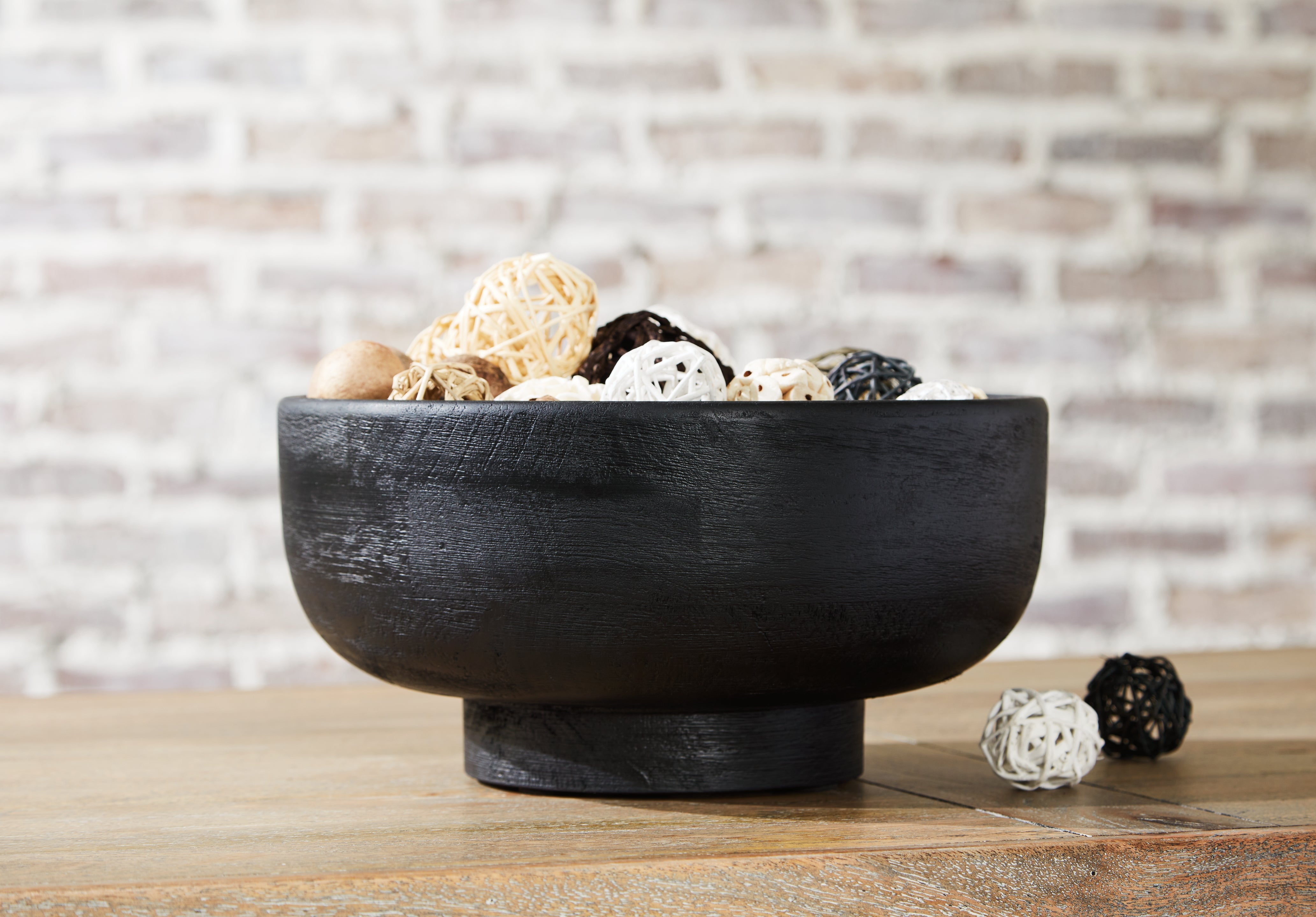 Leasing Furniture - Ashley Furniture - Brynnington Bowl - Bowl / Black - A2000611