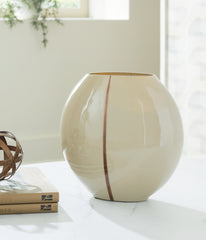 Leasing Furniture - Ashley Furniture - Sheabourne Vase - Vase / Cream - A2000701