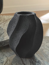 Leasing Furniture - Ashley Furniture - Judworth Vase - Vase / Black - A2000875