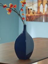 Leasing Furniture - Ashley Furniture - Abtinson Vase - Vase / Navy - A2900032
