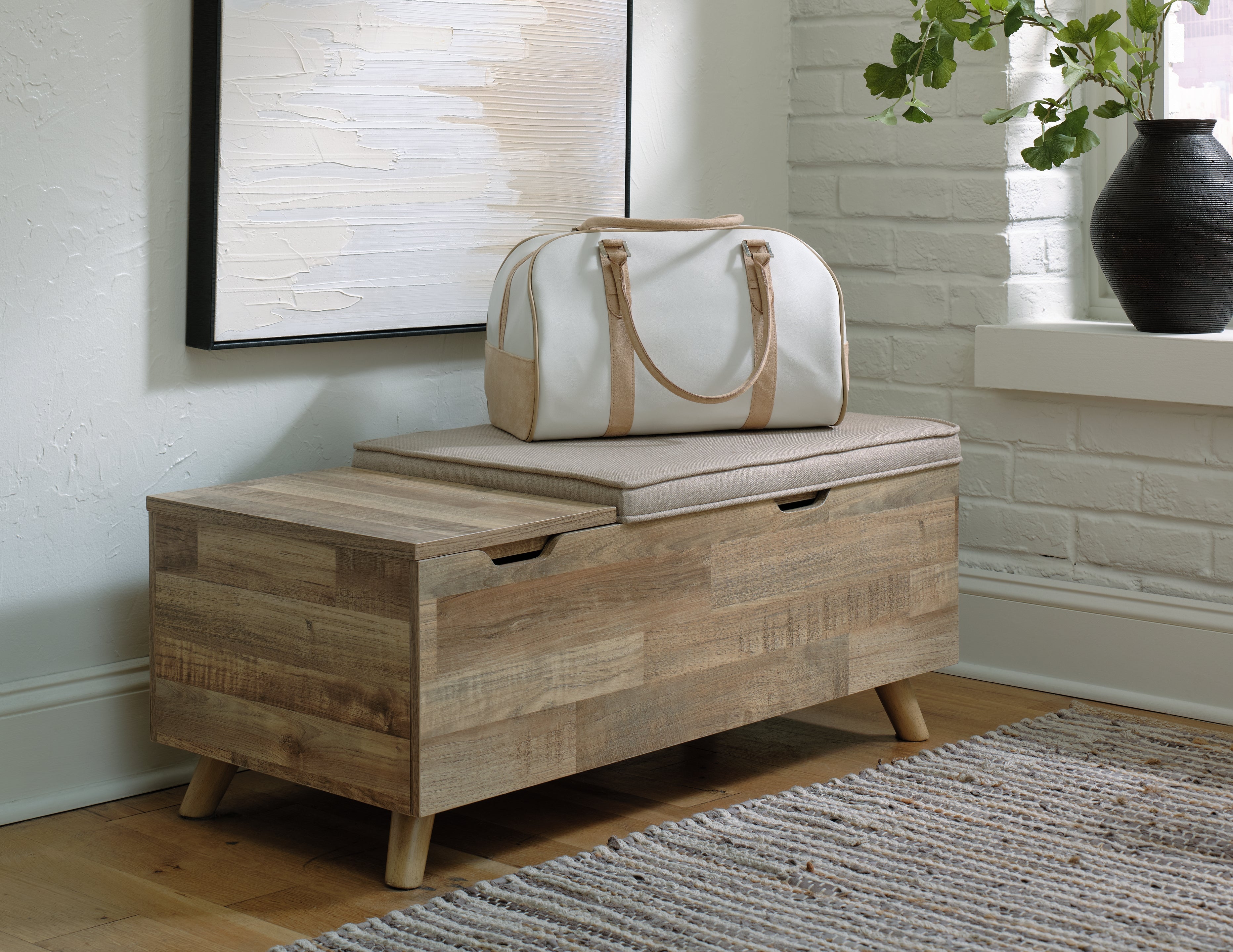 Leasing Furniture - Ashley Furniture - Gerdanet Storage Bench - Storage Bench / Beige/Brown / 39"W x 19"D x 17"H - A3000318