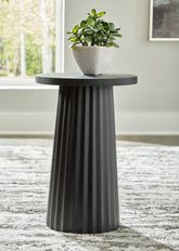 Leasing Furniture - Ashley Furniture - Ceilby Accent Table - Accent Table / Natural - A4000602