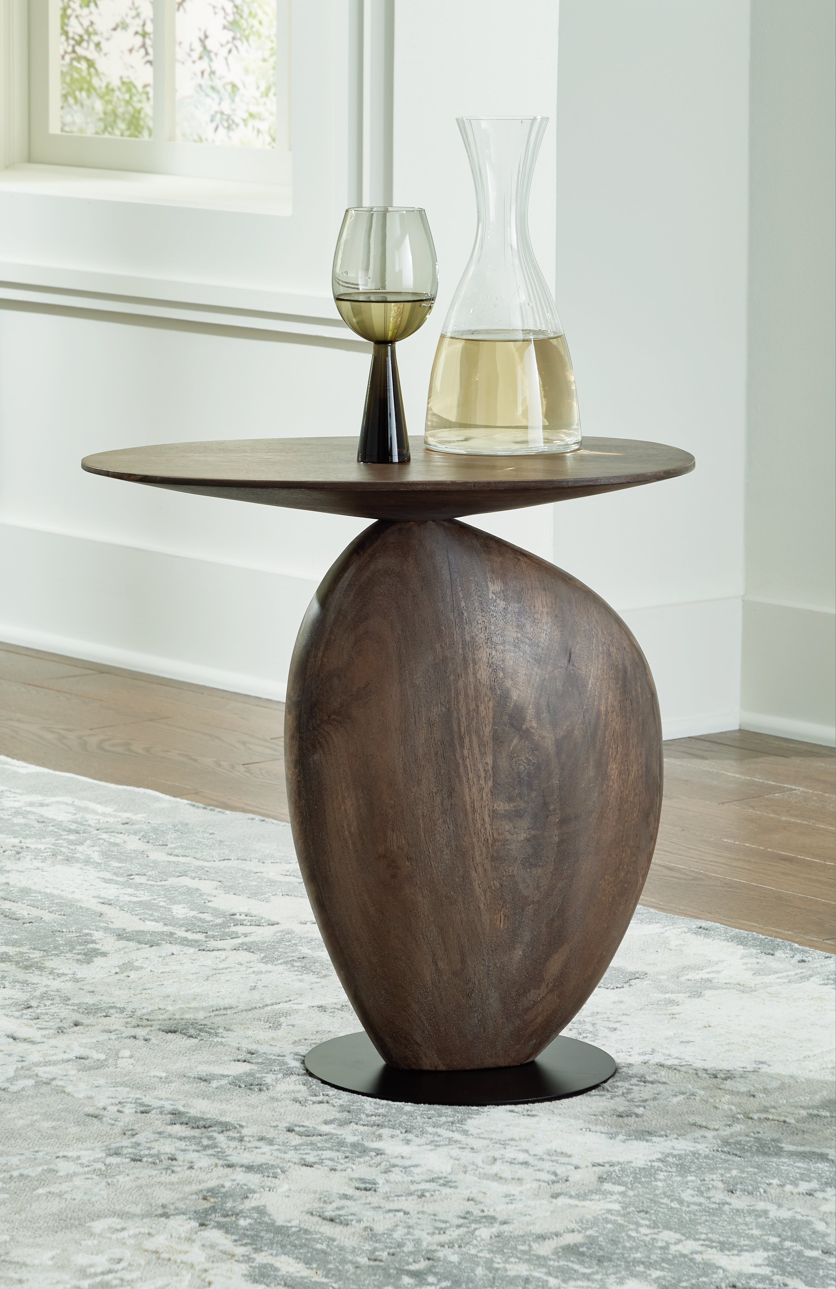 Leasing Furniture - Ashley Furniture - Cormmet Accent Table - Accent Table / Brown/Black - A4000612