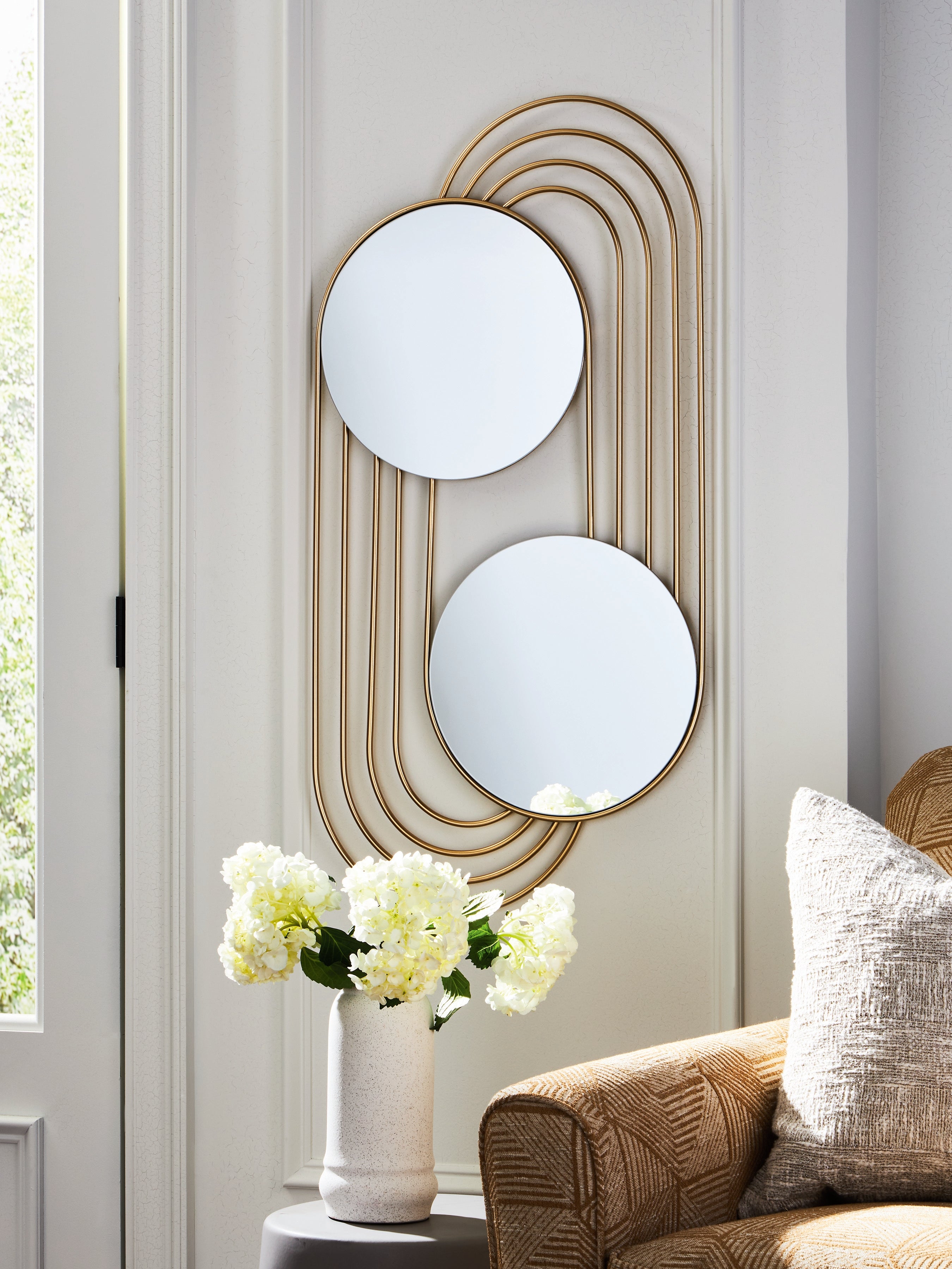 Leasing Furniture - Ashley Furniture - Warrenley Mirror - Accent Mirror / Gold Finish - A8010401
