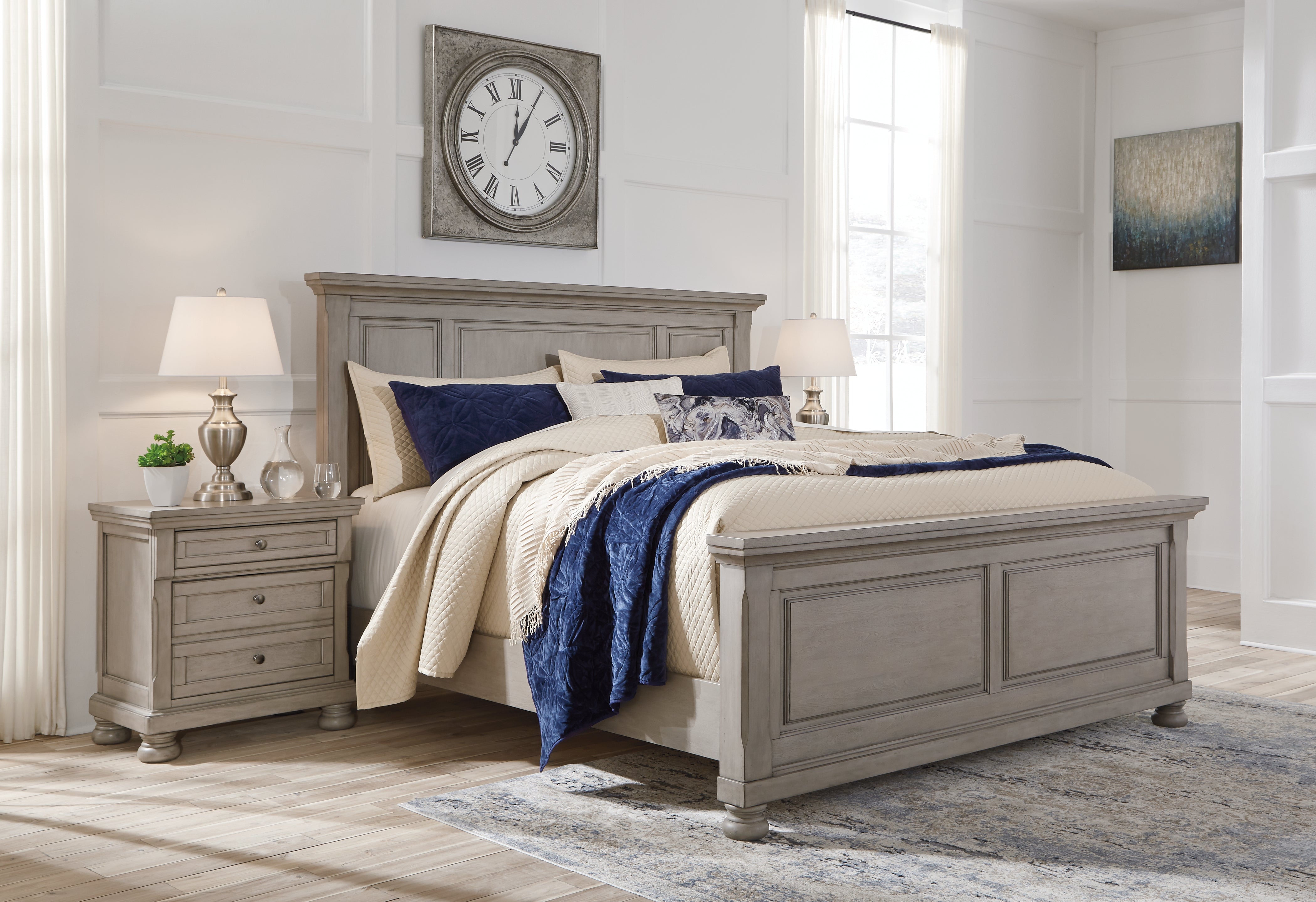 Leasing Furniture - Ashley Furniture - Lettner Bedroom - California King Sleigh Bed / Light Gray - B733B36