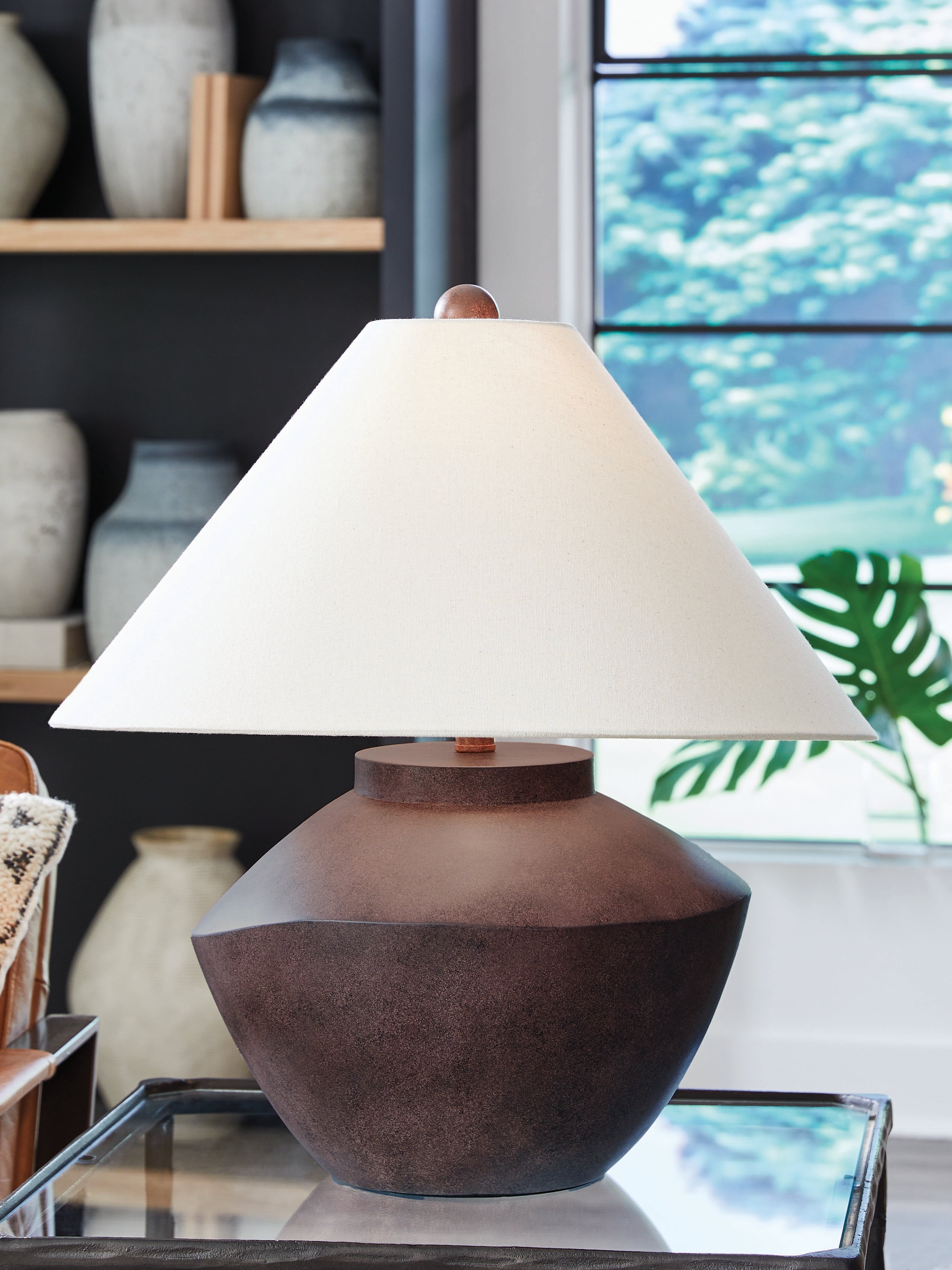 Leasing Furniture - Ashley Furniture - Honsworth Lighting - Poly Table Lamp (1/CN) / Antique Brown - L235994