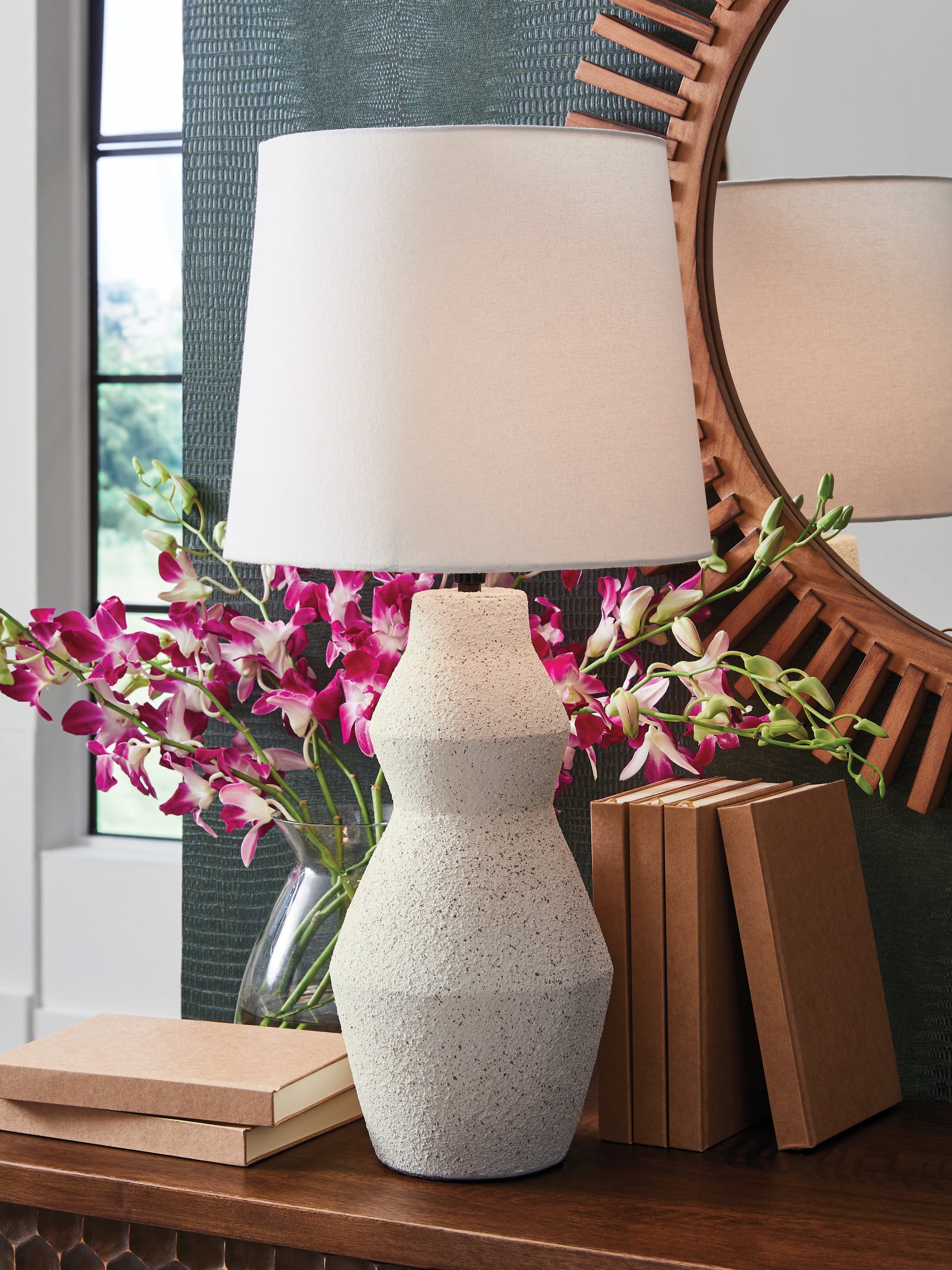 Leasing Furniture - Ashley Furniture - Dawthorne Lighting - Paper Table Lamp (1/CN) / Cream - L236034