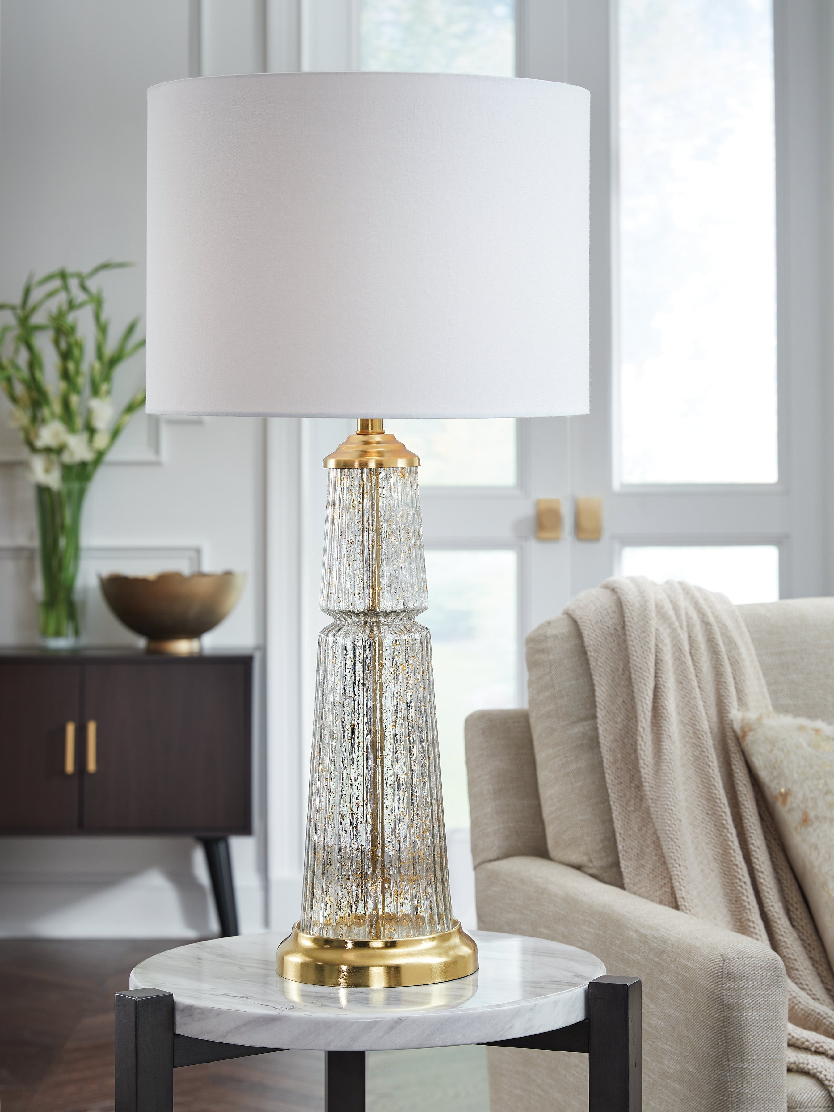Leasing Furniture - Ashley Furniture - Bakersboro Lighting - Glass Table Lamp (1/CN) / Clear/Gold Finish - L430884