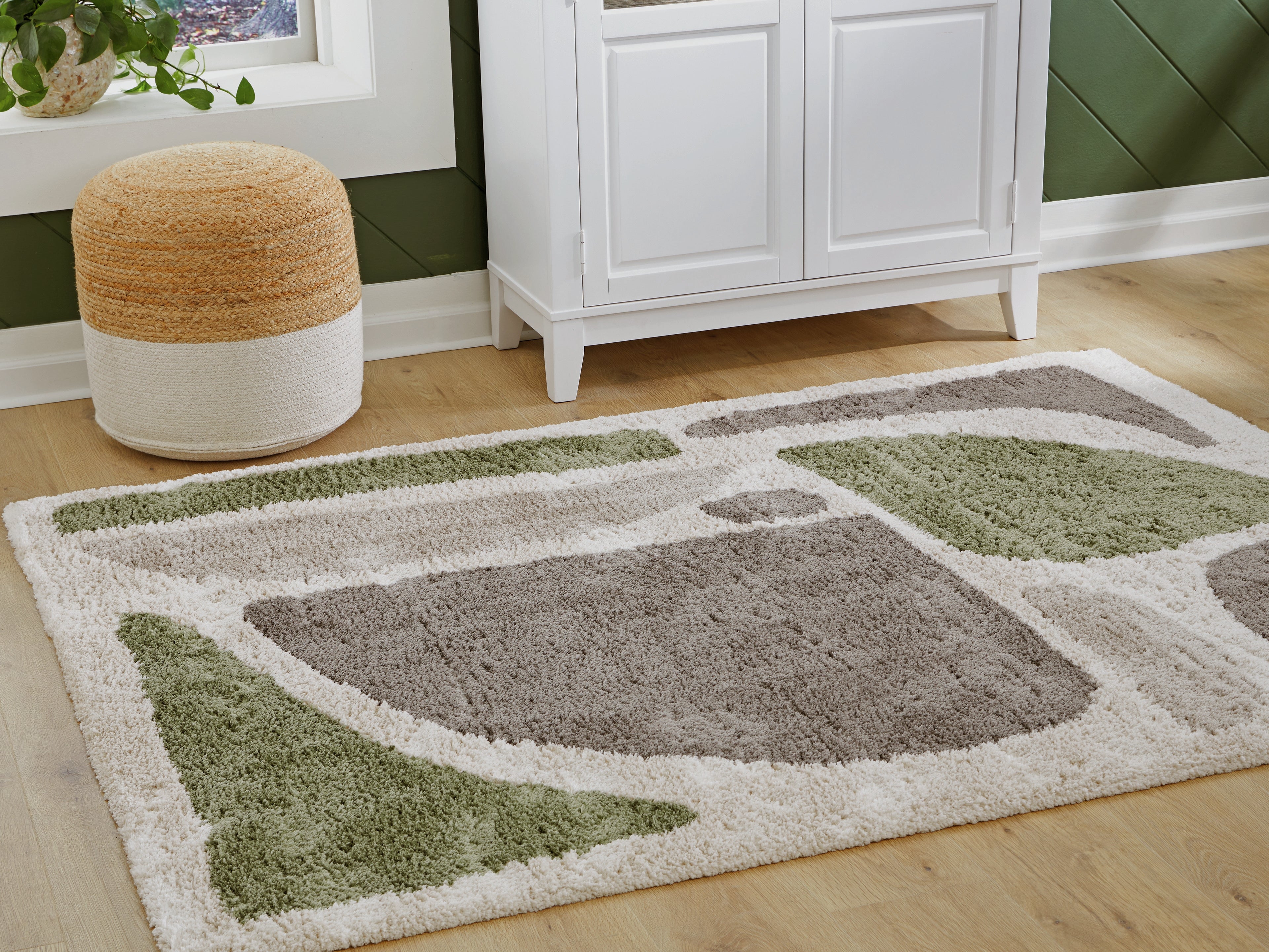 Leasing Furniture - Ashley Furniture - Anburgh Rug - Medium Rug / Green/Gray/Ivory - R407352