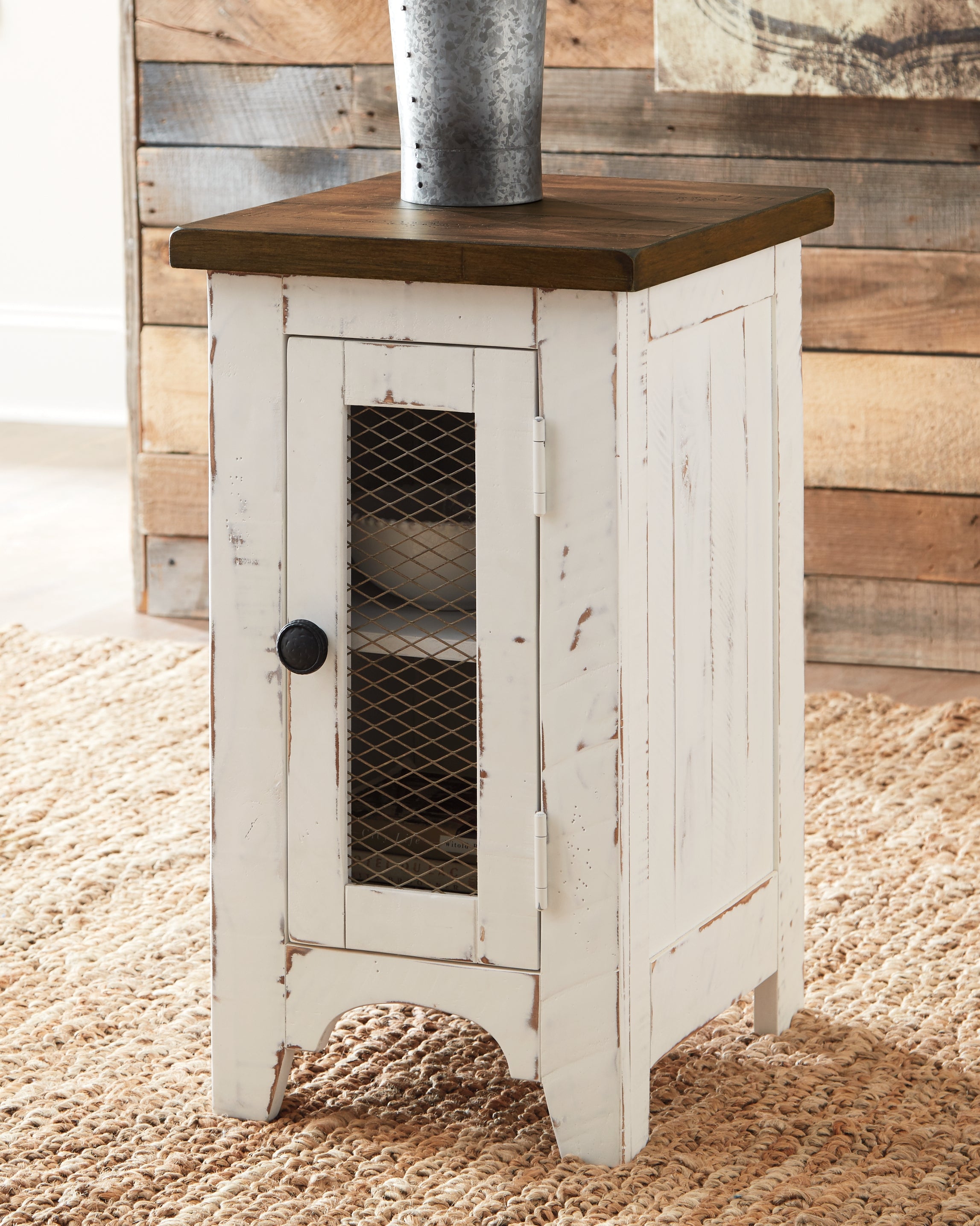 Leasing Furniture - Ashley Furniture - Wystfield Chairside End Table - Chair Side End Table / White/Brown - T459-7