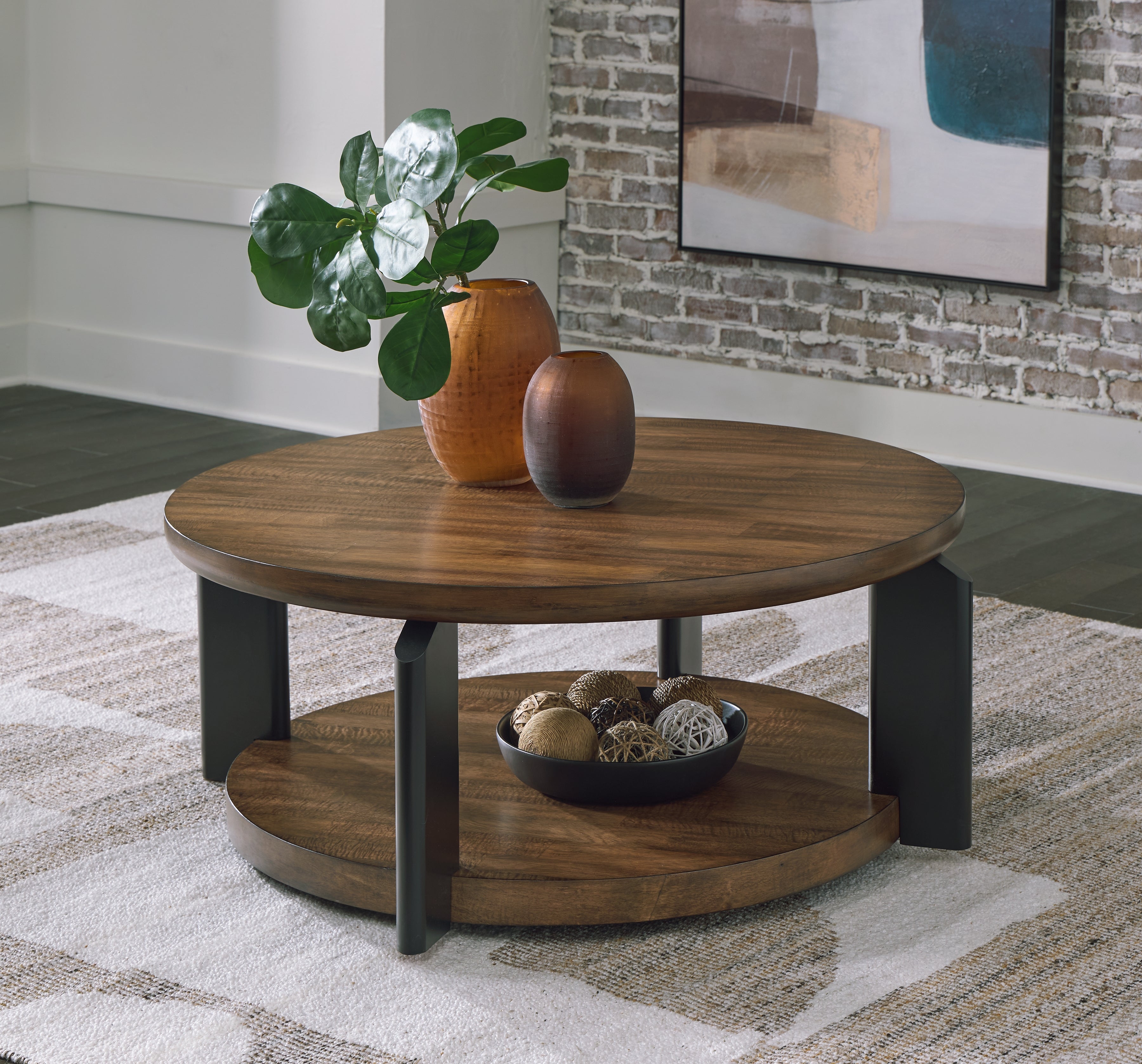Leasing Furniture - Ashley Furniture - Kraeburn Coffee Table - Round Cocktail Table / Brown/Black - T624-8