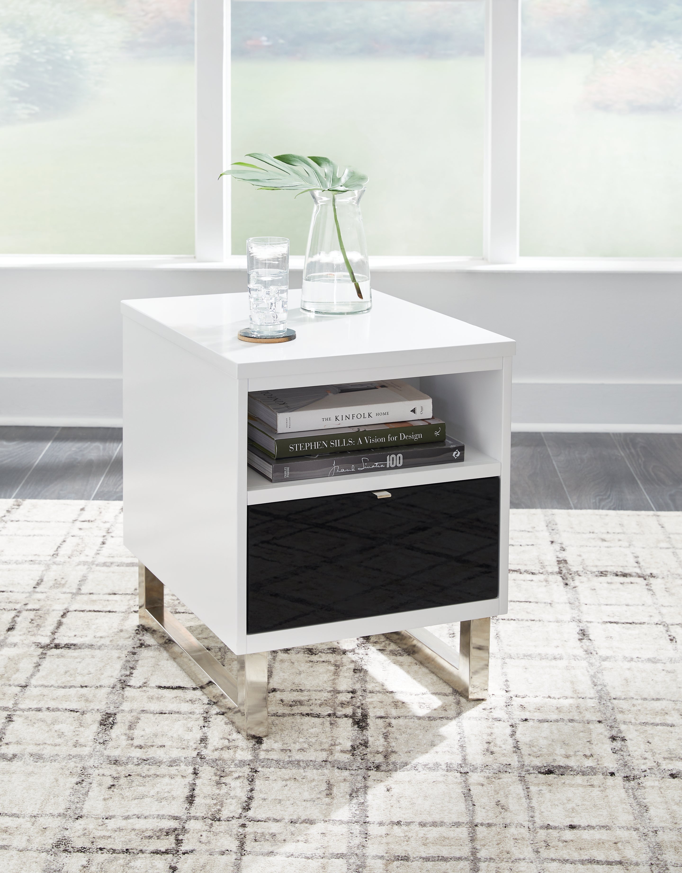Leasing Furniture - Ashley Furniture - Gardoni Chairside End Table - Chair Side End Table / White/Black - T756-7
