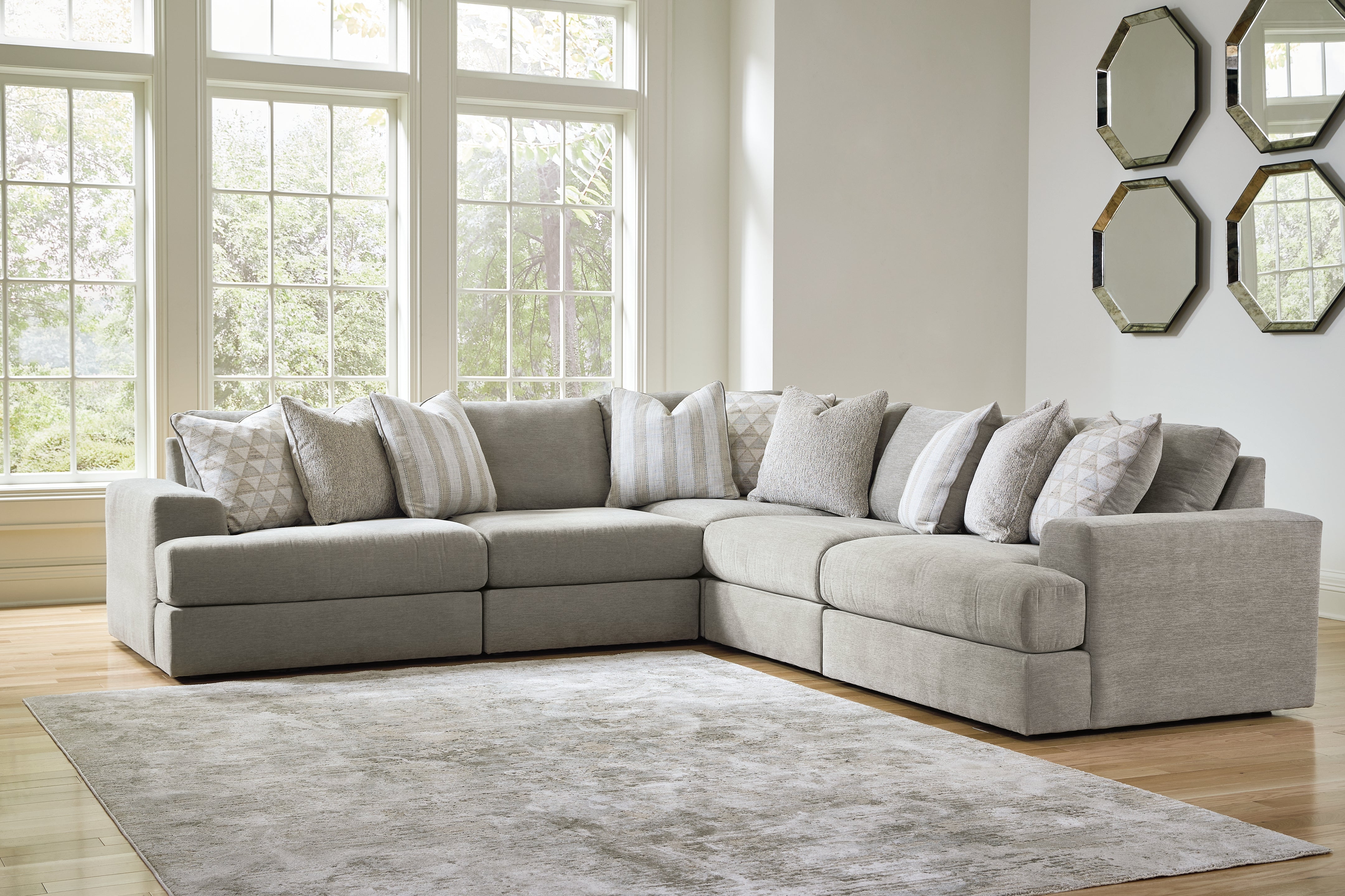 Leasing Furniture - Ashley Furniture - Avaliyah Sectional - RAF 5-Piece Sectional / Ash - 58103S6