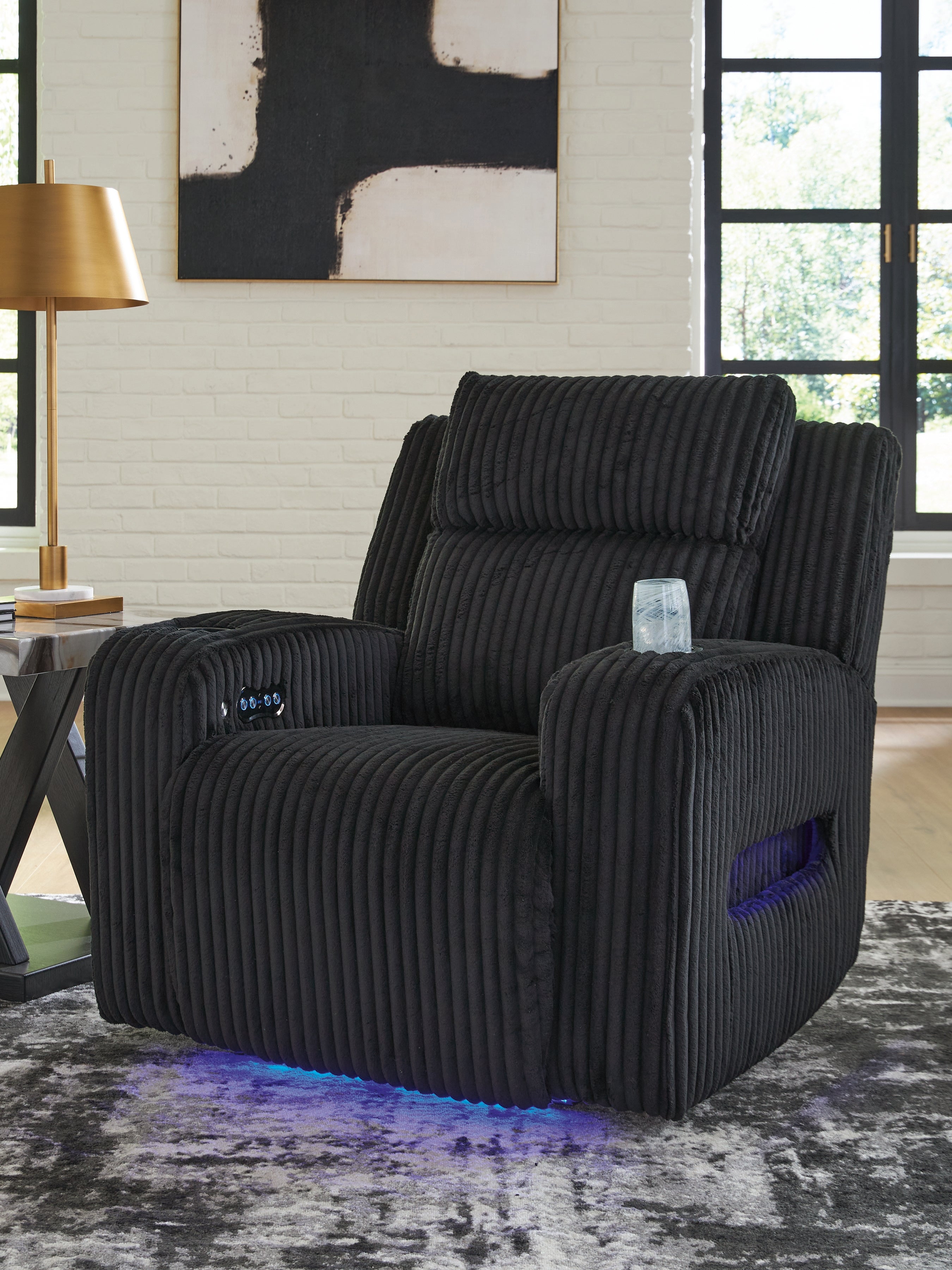 Leasing Furniture - Ashley Furniture - Forest Lake Living Room - PWR Recliner/ADJ Headrest / Black - PC6420213