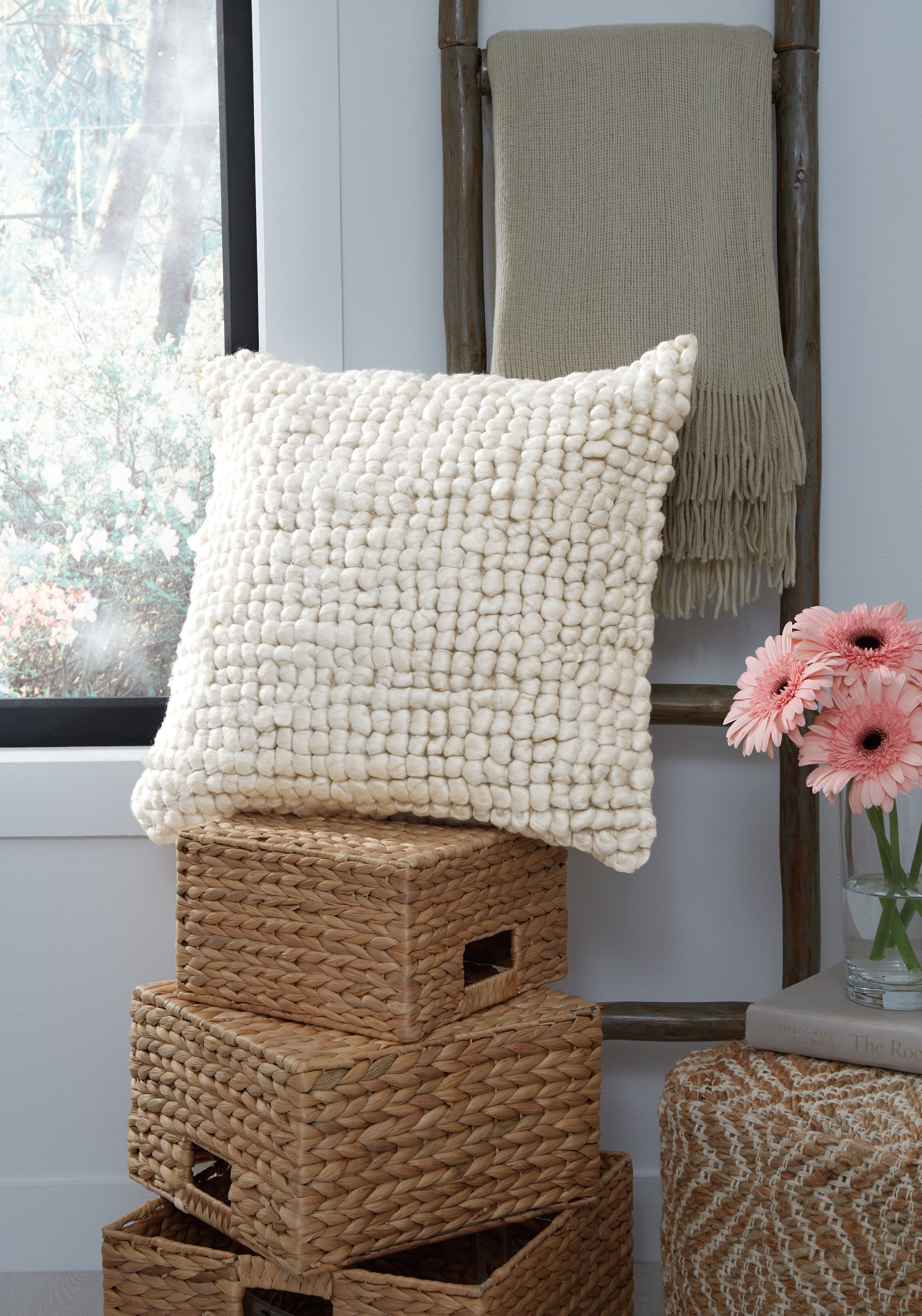 Leasing Furniture - Ashley Furniture - Aavie Pillows - Pillow / Ivory - A1000956P