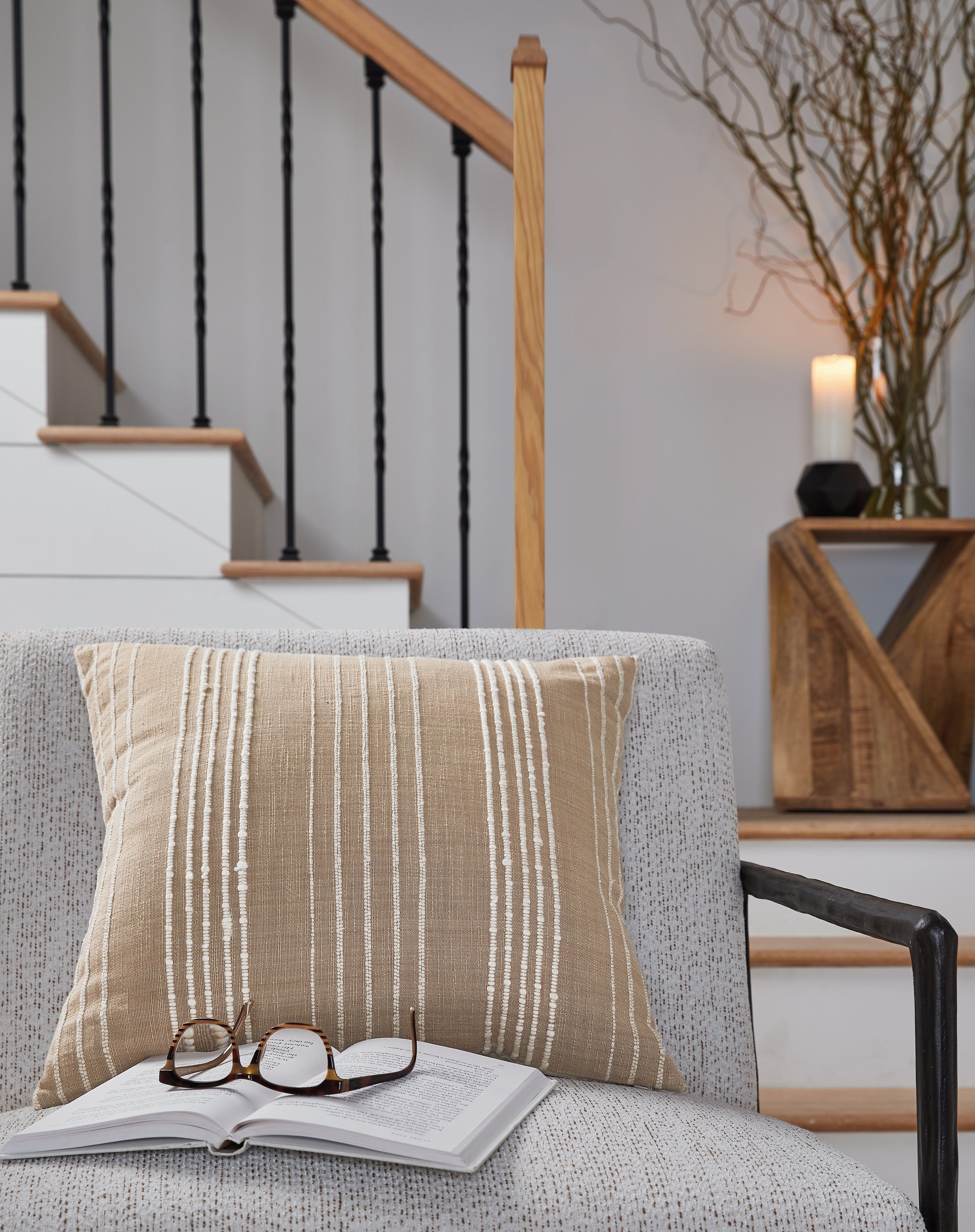 Leasing Furniture - Ashley Furniture - Benbert Pillows - Pillow / Tan/White - A1000958P