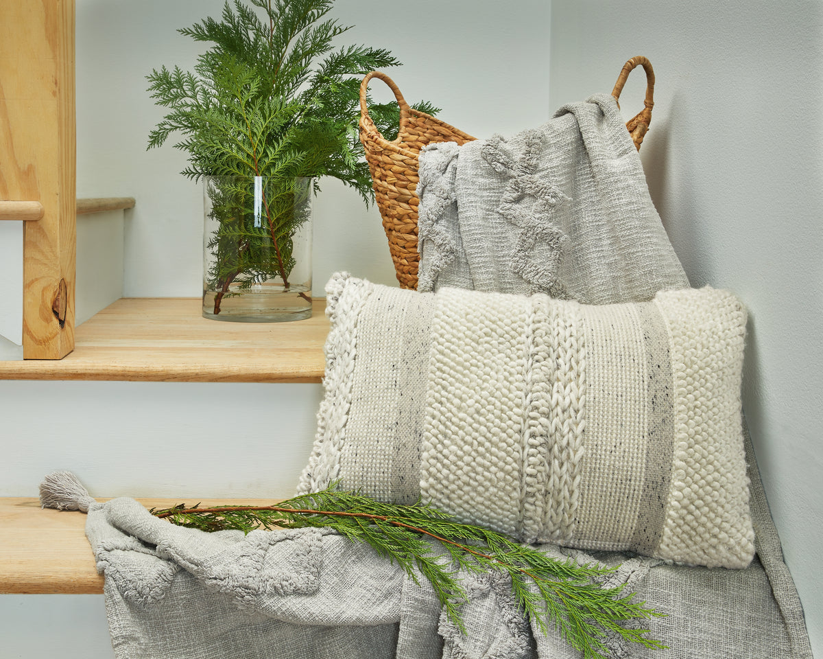 Leasing Furniture - Ashley Furniture - Standon Pillows - Pillow / Gray/White - A1001005P