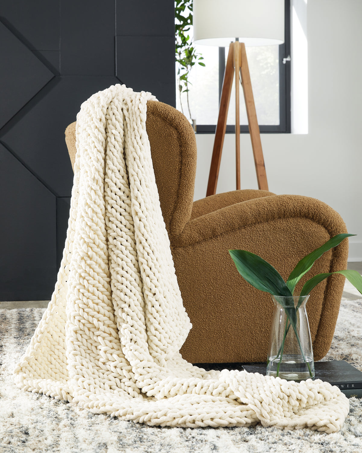 Leasing Furniture - Ashley Furniture - Chaddon Throw (Set of 3) - Throw (3/CS) / Ivory - A1001060
