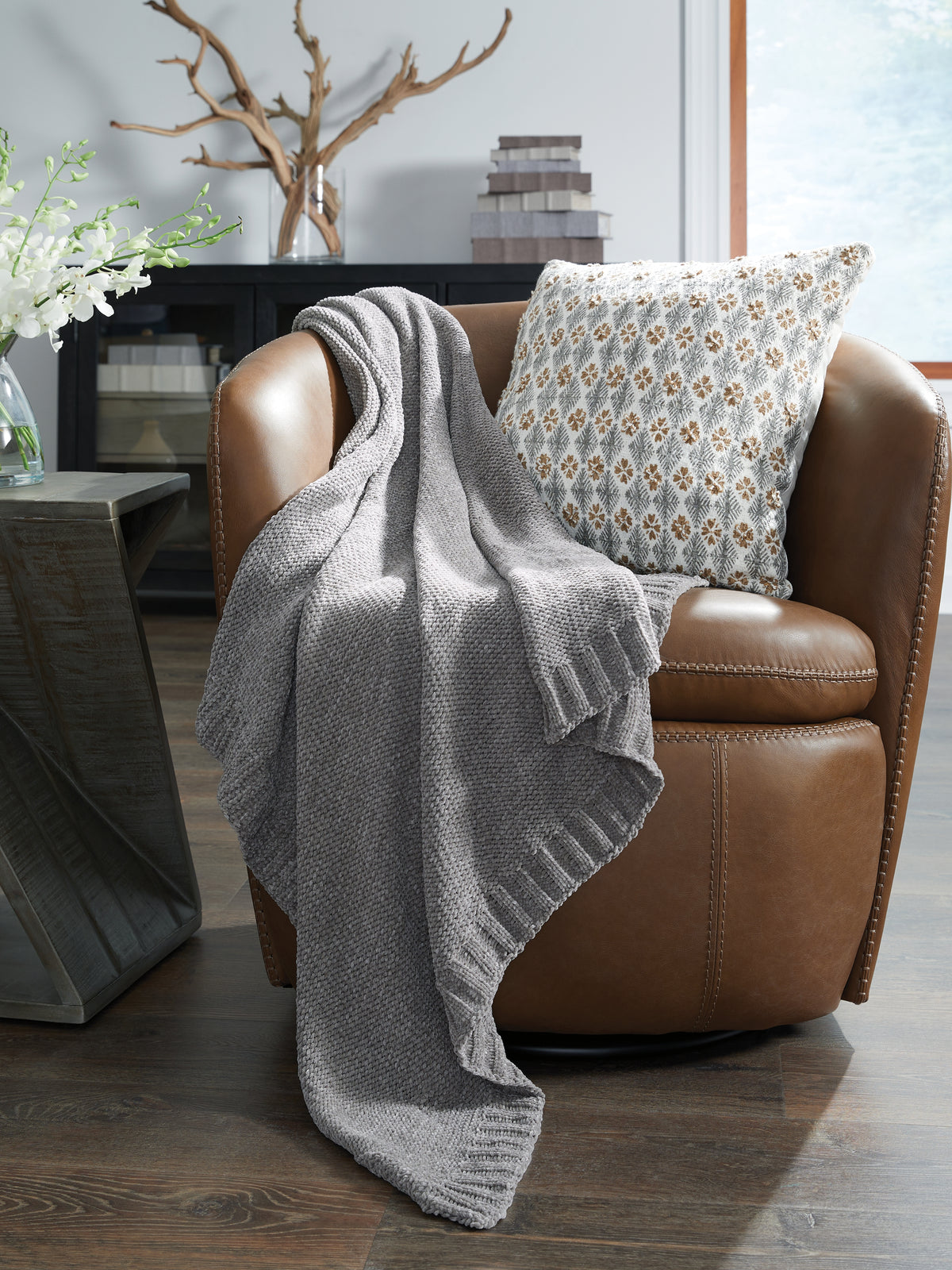Leasing Furniture - Ashley Furniture - Anawood Throw - Throw / Gray - A1001097T