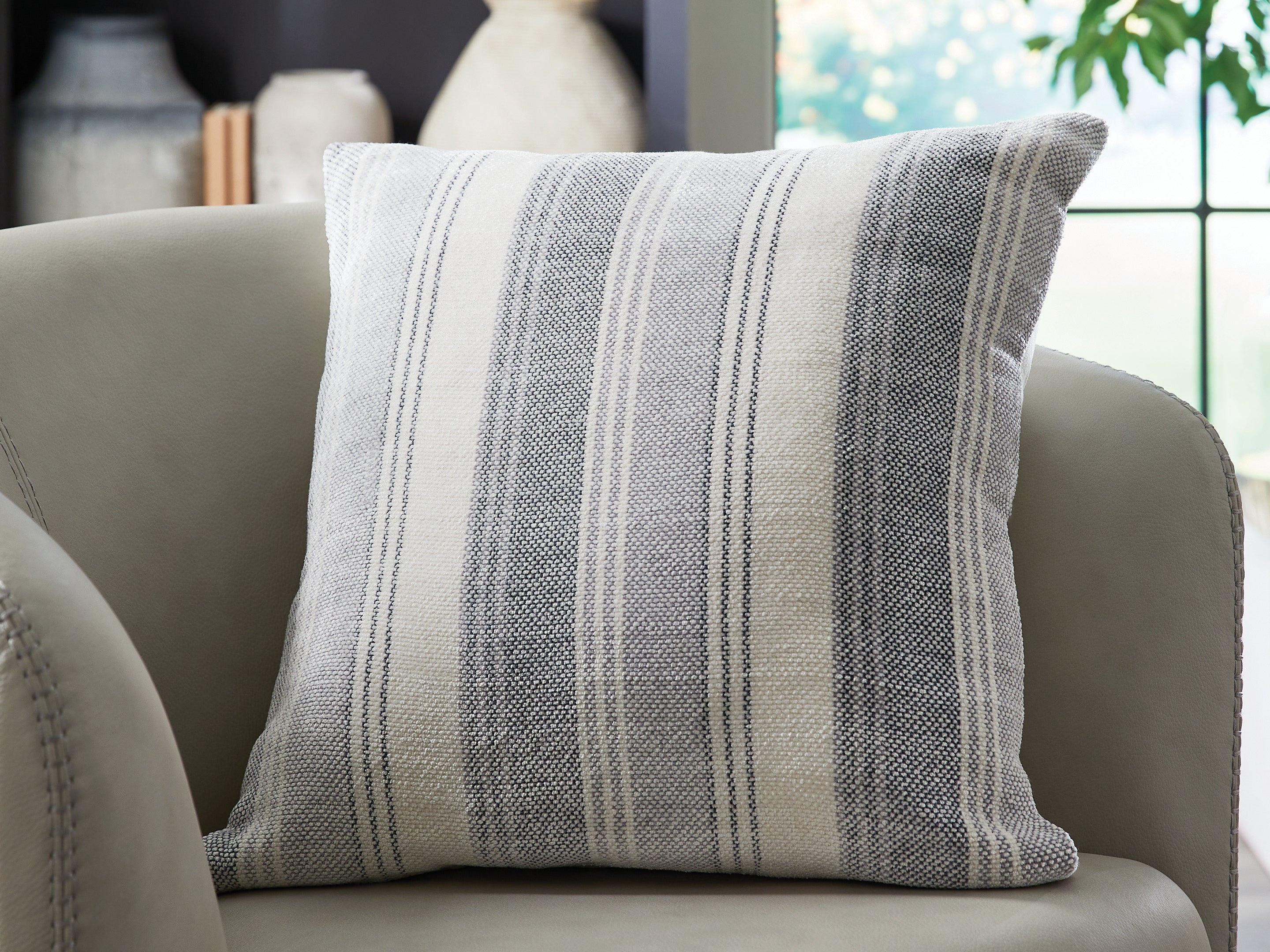 Leasing Furniture - Ashley Furniture - Adikus Pillows - Pillow (4/CS) / Blue/Gray/White - A1001126