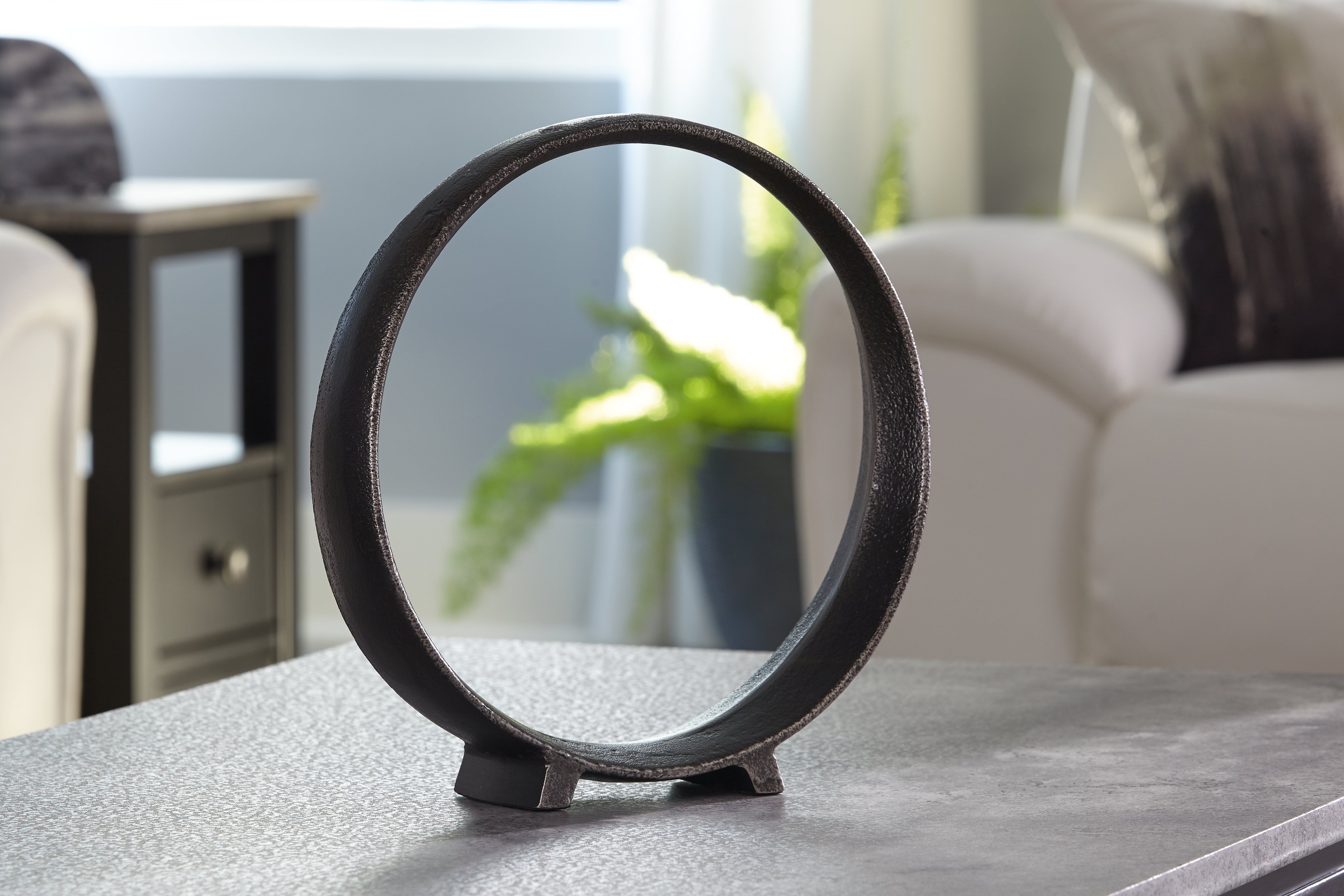 Leasing Furniture - Ashley Furniture - Ryandale Sculpture - Sculpture (2/CS) / Antique Black - A2000497