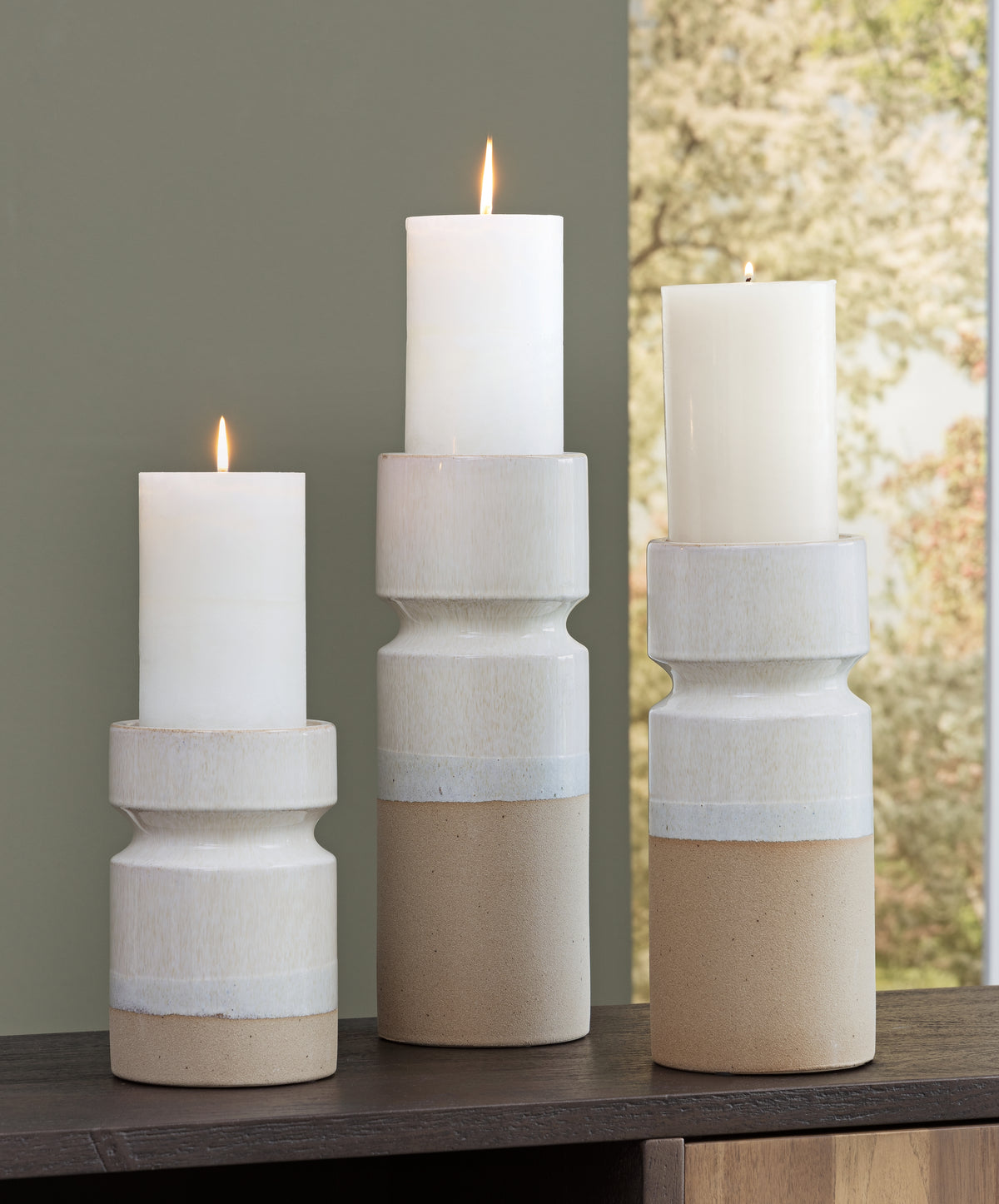 Leasing Furniture - Ashley Furniture - Hurston Candle Holder - Candle Holder Set (3/CN) / Ivory/Brown - A2000583