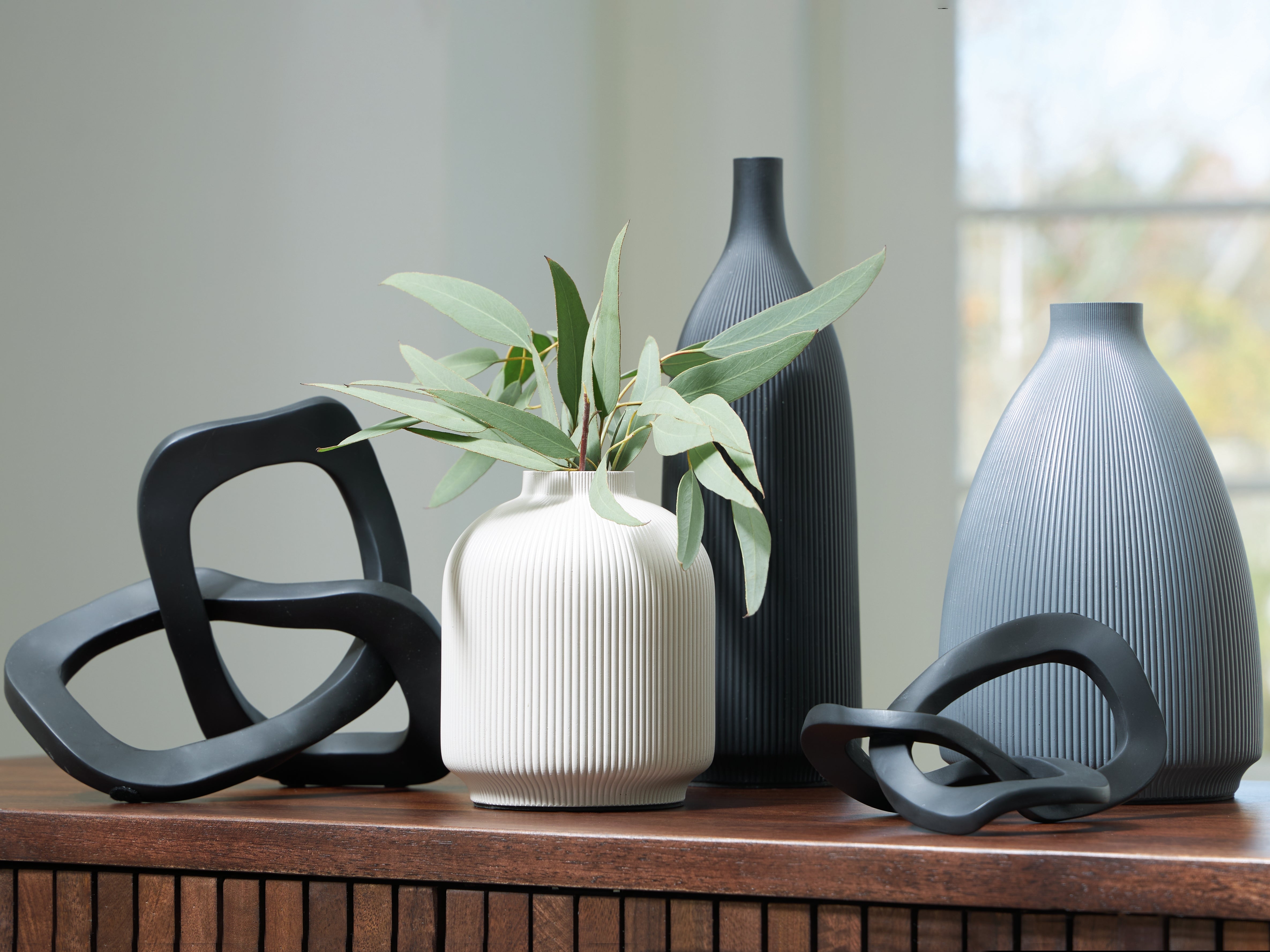 Leasing Furniture - Ashley Furniture - Leithick Accessory Set (Set of 5) - Accessory Set (5/CN) / Black/Tan/Gray - A2C00211