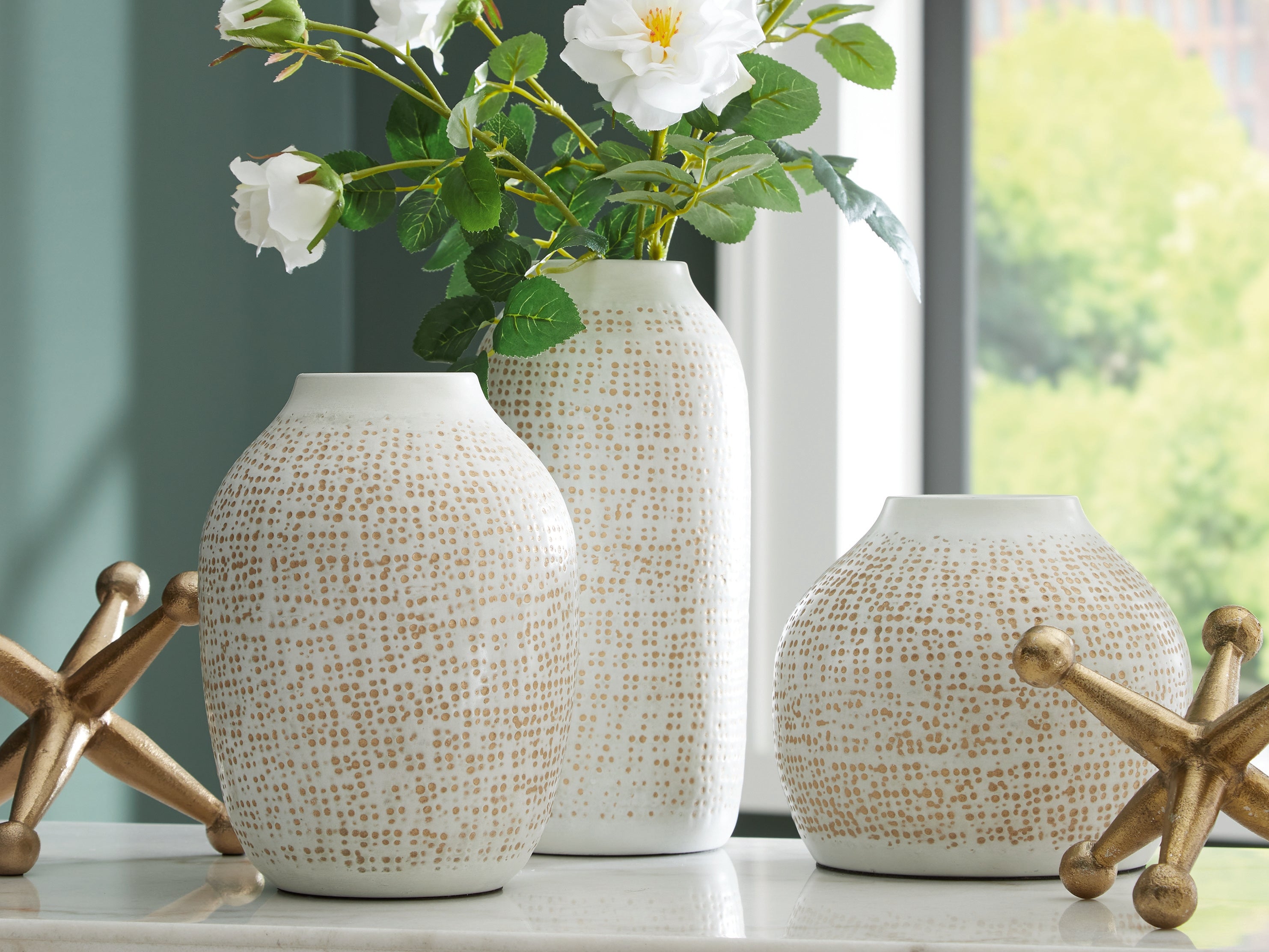 Leasing Furniture - Ashley Furniture - Vinburn Accessory Set (Set of 5) - Accessory Set (5/CN) / White/Gold Finish - A2C00213