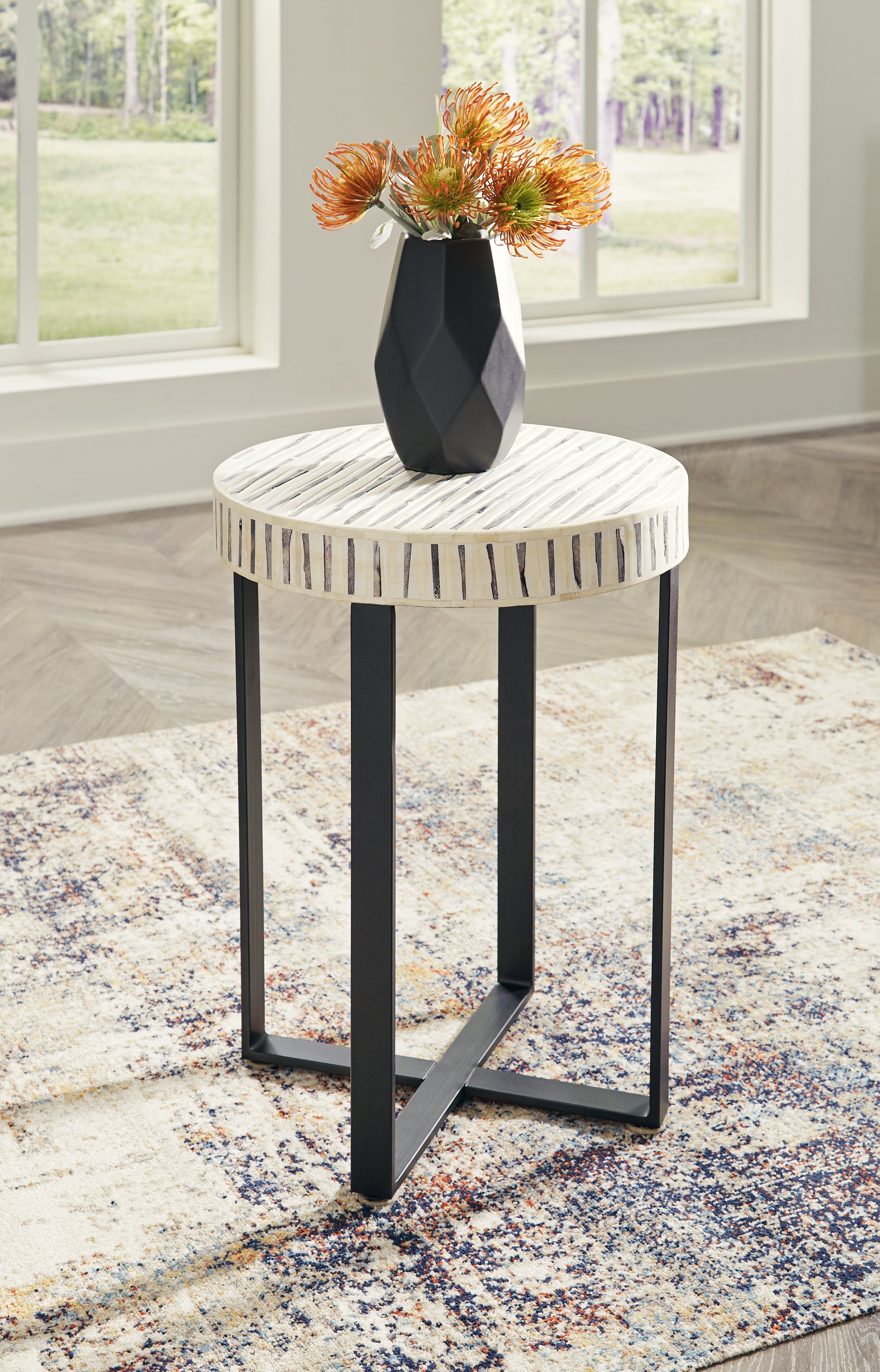 Leasing Furniture - Ashley Furniture - Crewridge Accent Table - Accent Table / Black/Cream - A4000530
