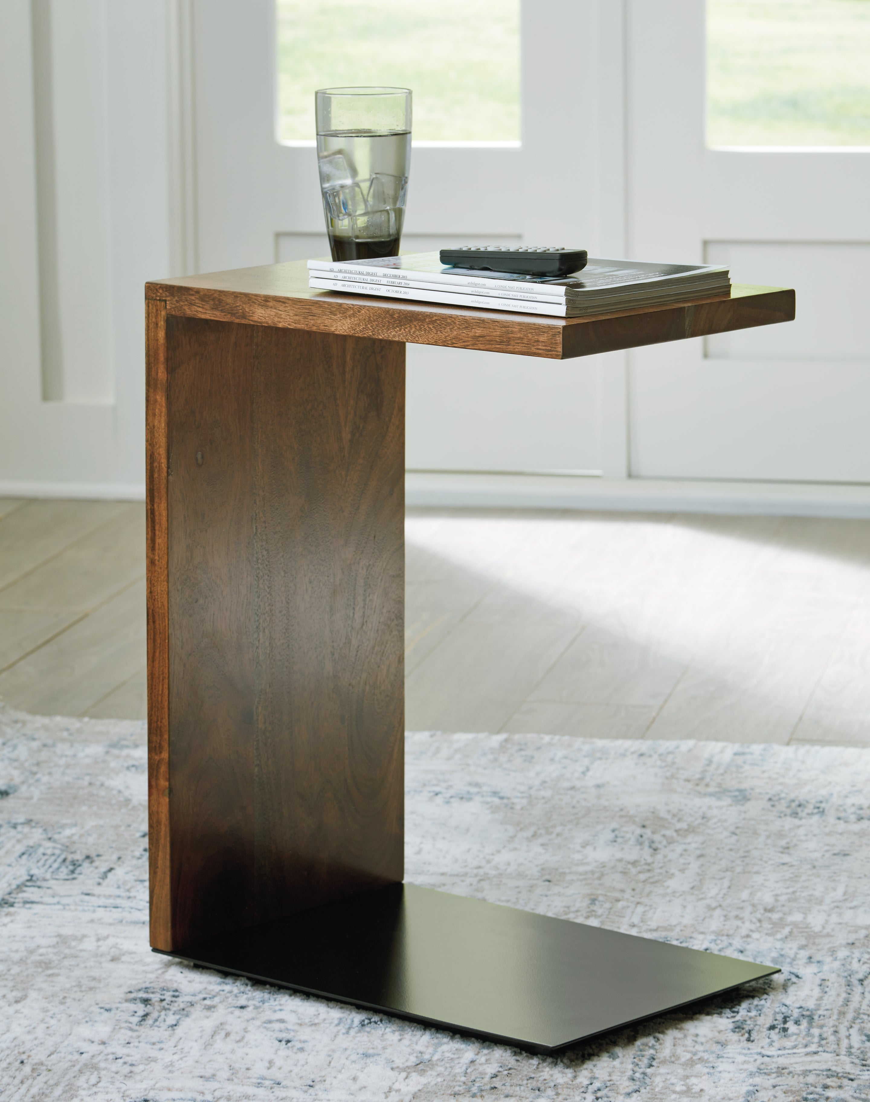 Leasing Furniture - Ashley Furniture - Wimshaw Accent Table - Accent Table / Brown/Black - A4000618