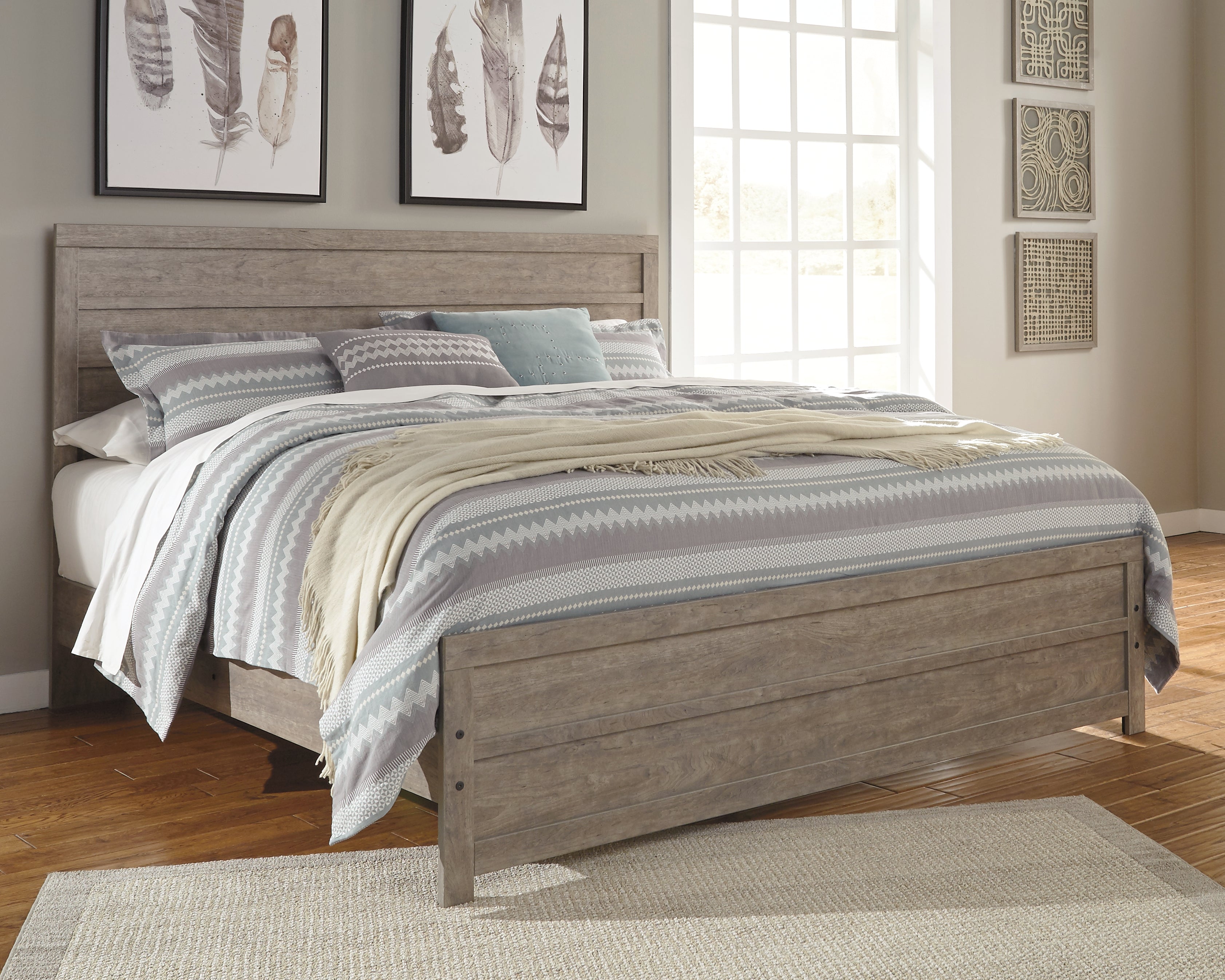 Leasing Furniture - Ashley Furniture - Culverbach Bedroom - King Panel Bed / Gray - B070B10