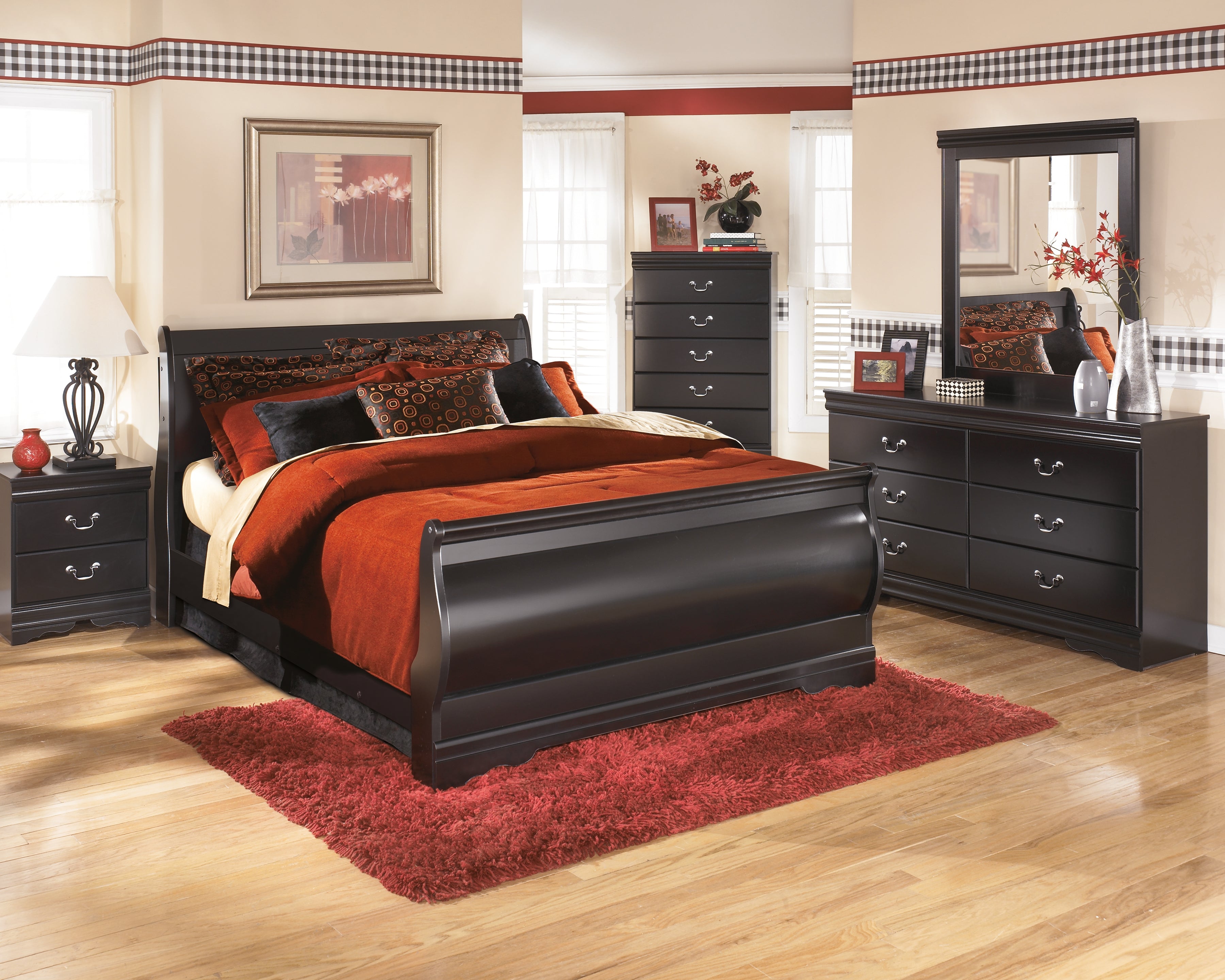 Leasing Furniture - Ashley Furniture - Huey Vineyard Bedroom - Queen Sleigh Bed / Black - B128B4