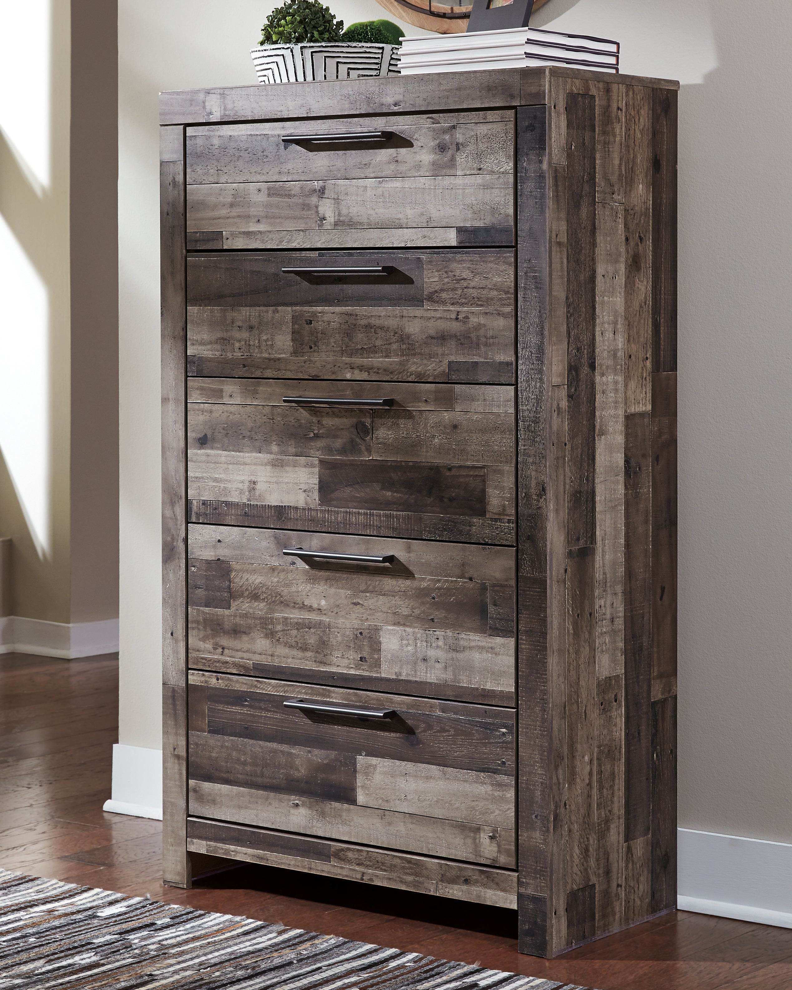 Leasing Furniture - Ashley Furniture - Derekson Bedroom - Five Drawer Chest / Multi Gray - B200-46