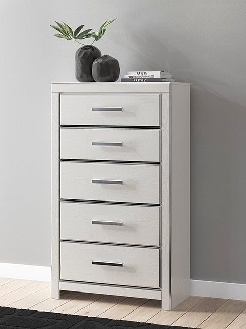 Leasing Furniture - Ashley Furniture - Zuraleus Bedroom - Five Drawer Chest / White - PCB3381-46
