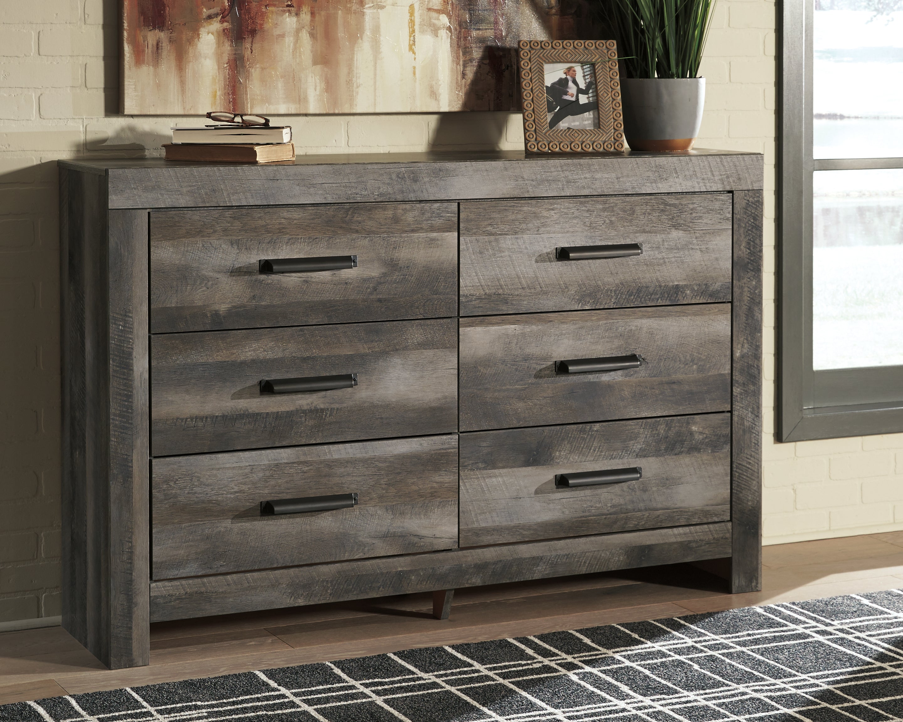 Leasing Furniture - Ashley Furniture - Wynnlow Bedroom - Six Drawer Dresser / Gray - B440-31