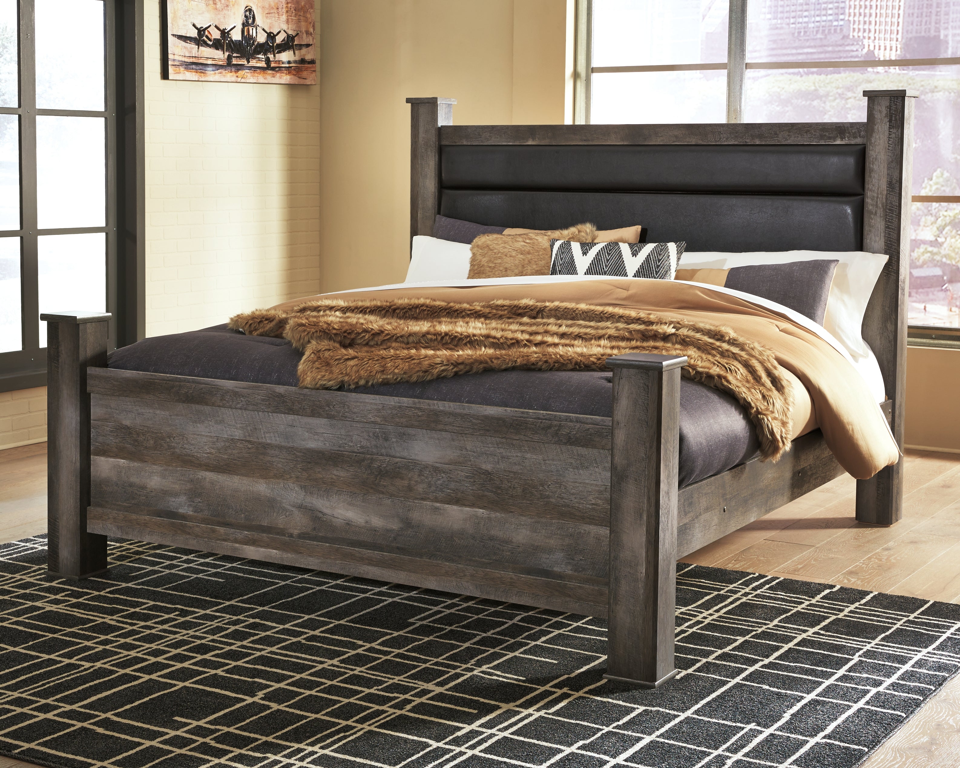 Leasing Furniture - Ashley Furniture - Wynnlow Bedroom - King Poster Bed / Gray - B440B6