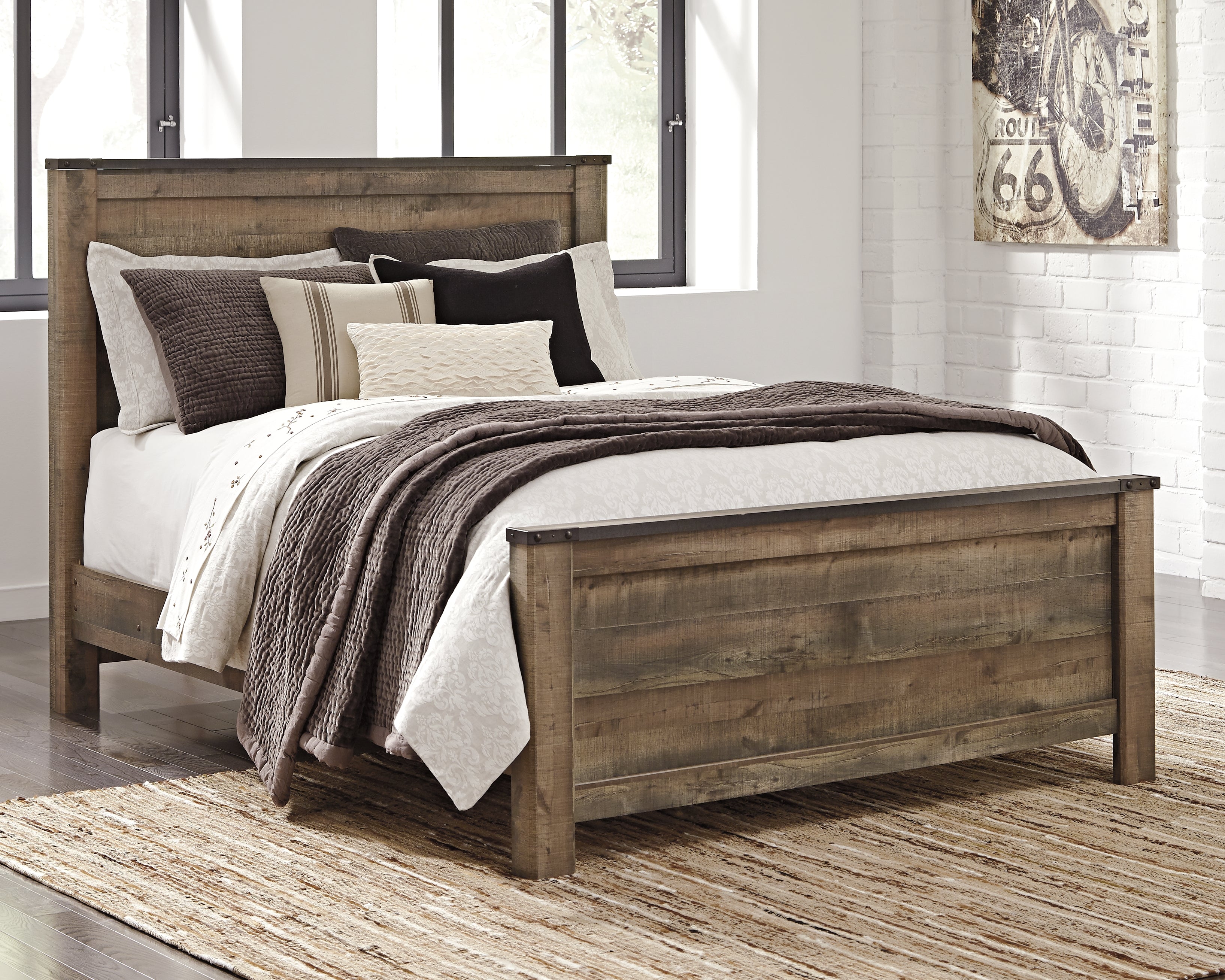 Leasing Furniture - Ashley Furniture - Trinell Bedroom - Queen Panel Bed / Brown - B446B11