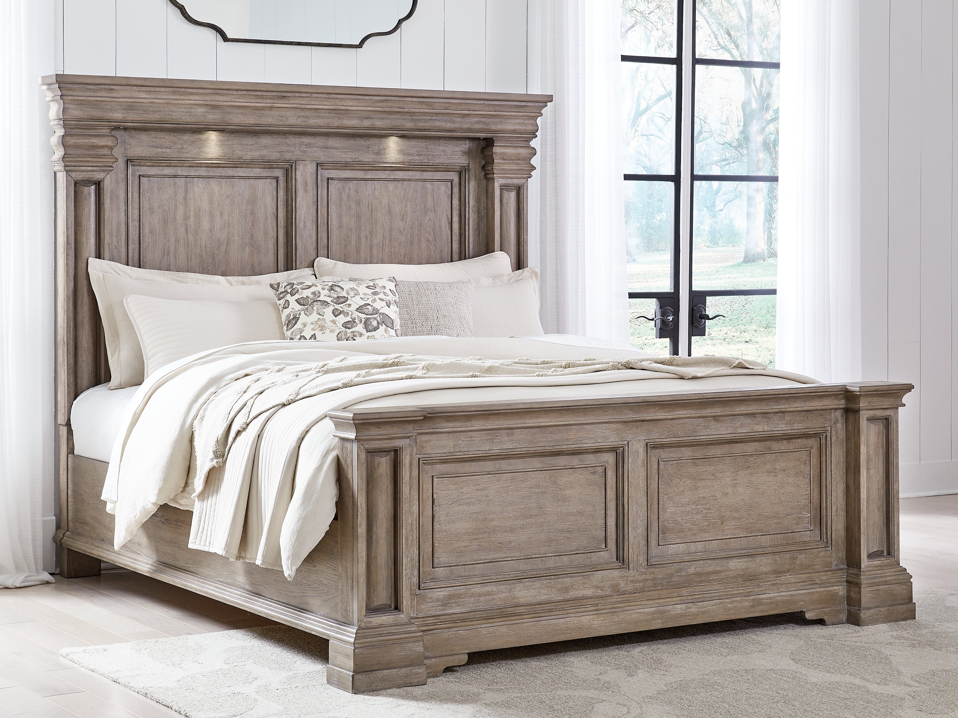 Leasing Furniture - Ashley Furniture - Blairhurst Bedroom - California King Panel Bed / Light Grayish Brown - B916B5