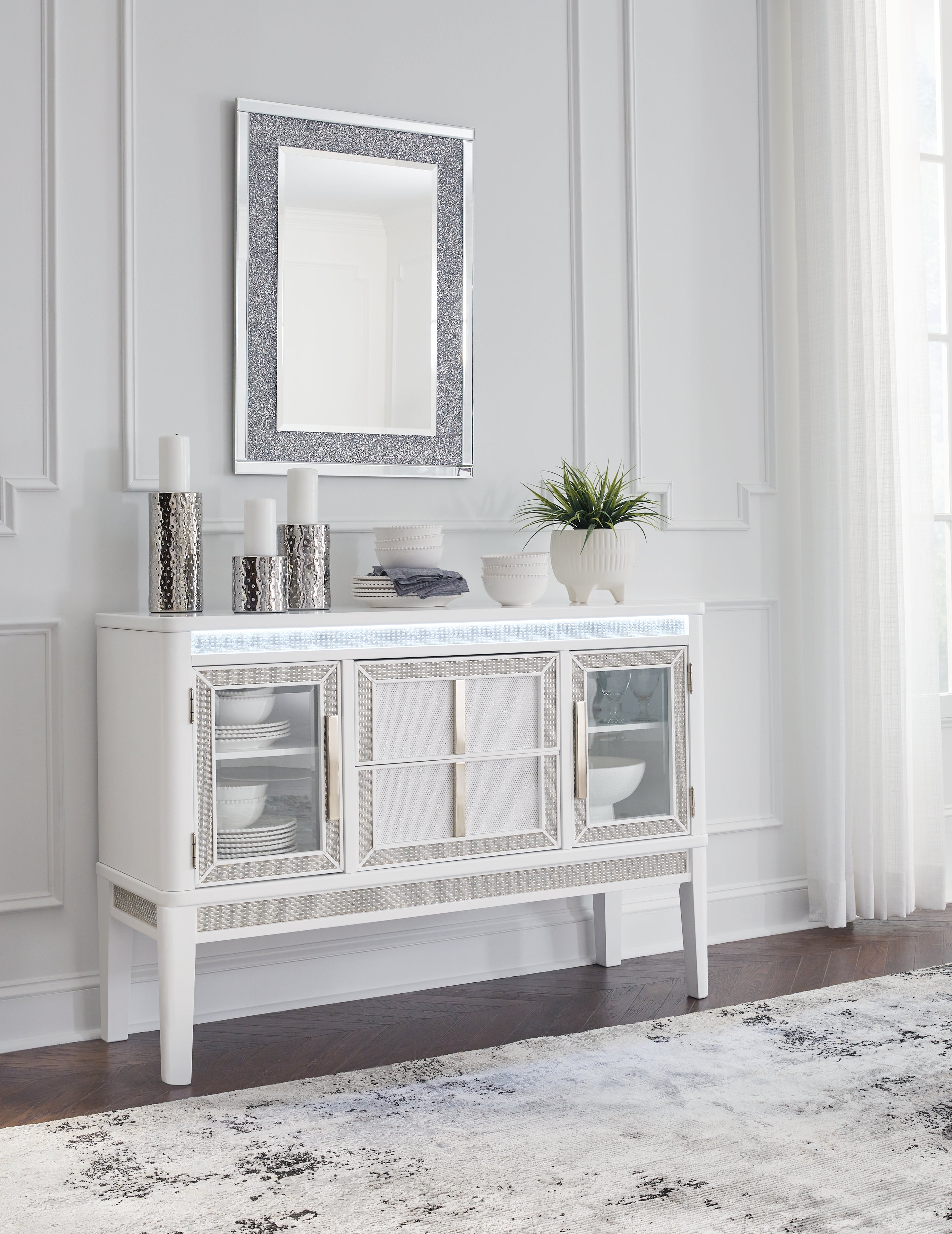 Leasing Furniture - Ashley Furniture - Chalanna Dining Room - Dining Room Server / White - D822-60