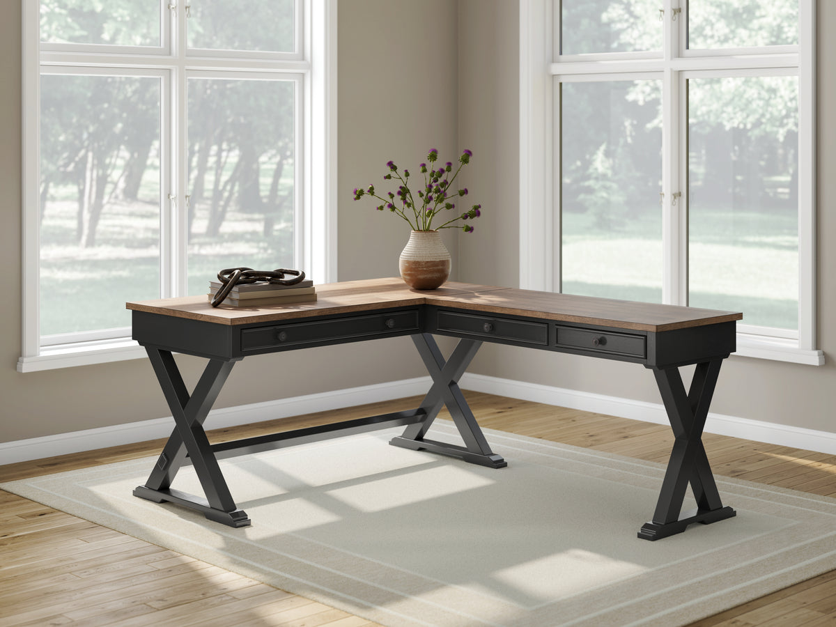 Leasing Furniture - Ashley Furniture - Wildenauer Office Desk - Home Office Desk / Brown/Black - H664H2