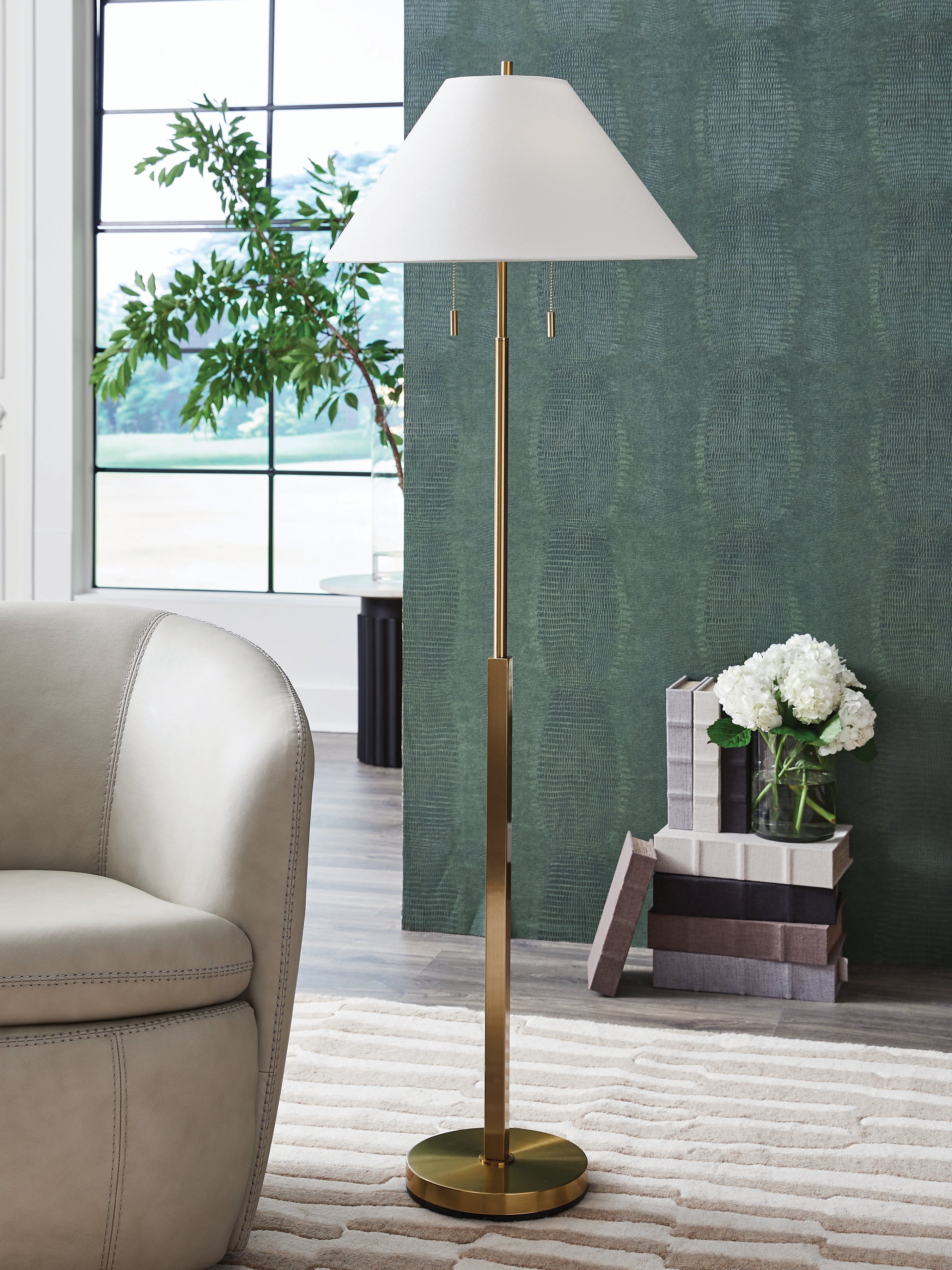 Leasing Furniture - Ashley Furniture - Haigwood Lighting - Metal Floor Lamp (1/CN) / Gold Finish - L208471