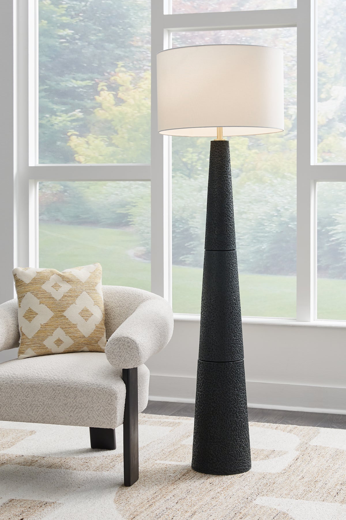 Leasing Furniture - Ashley Furniture - Hallburg Lighting - Poly Floor Lamp (1/CN) / Black - L235761
