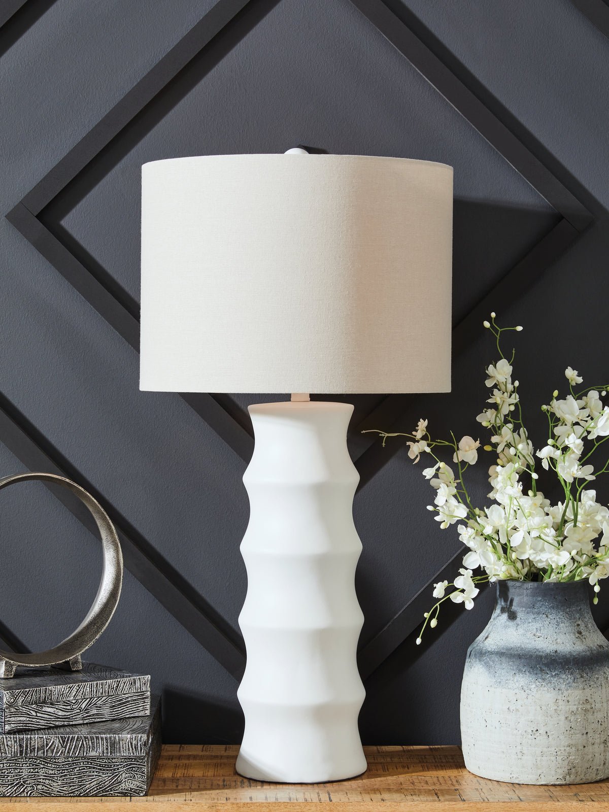 Leasing Furniture - Ashley Furniture - Veraleigh Lighting - Poly Table Lamp (1/CN) / White - L235854