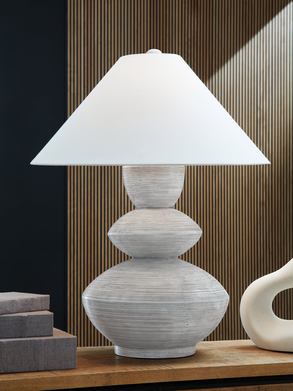 Leasing Furniture - Ashley Furniture - Brickdon Lighting - Poly Table Lamp (1/CN) / Distressed White - L235874