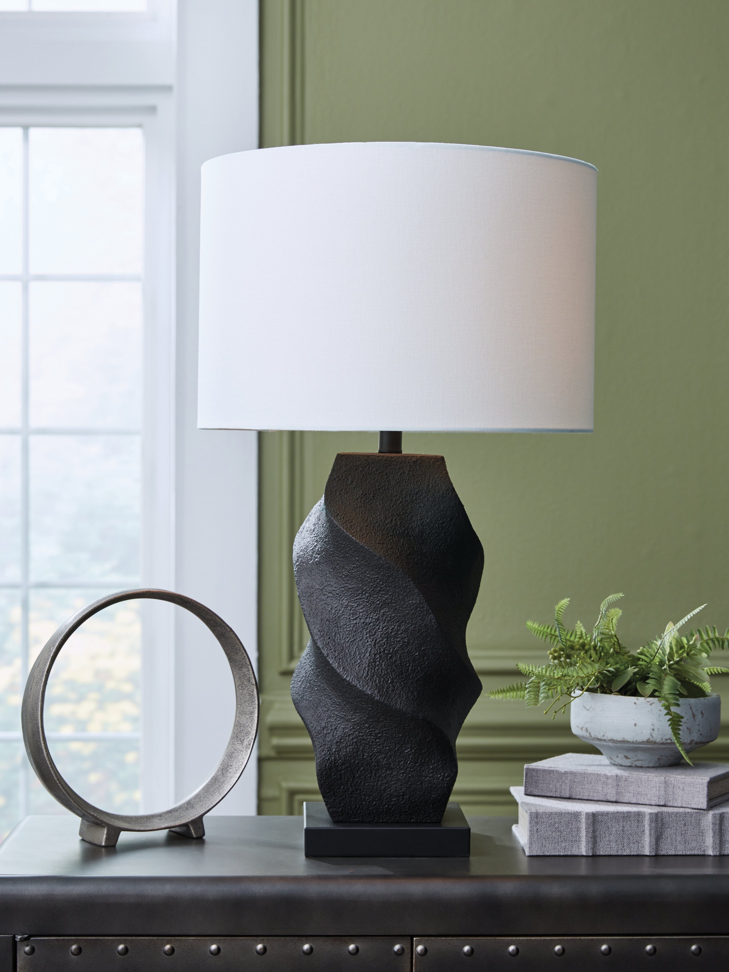 Leasing Furniture - Ashley Furniture - Amillion Lighting - Poly Table Lamp (1/CN) / Black - L235904