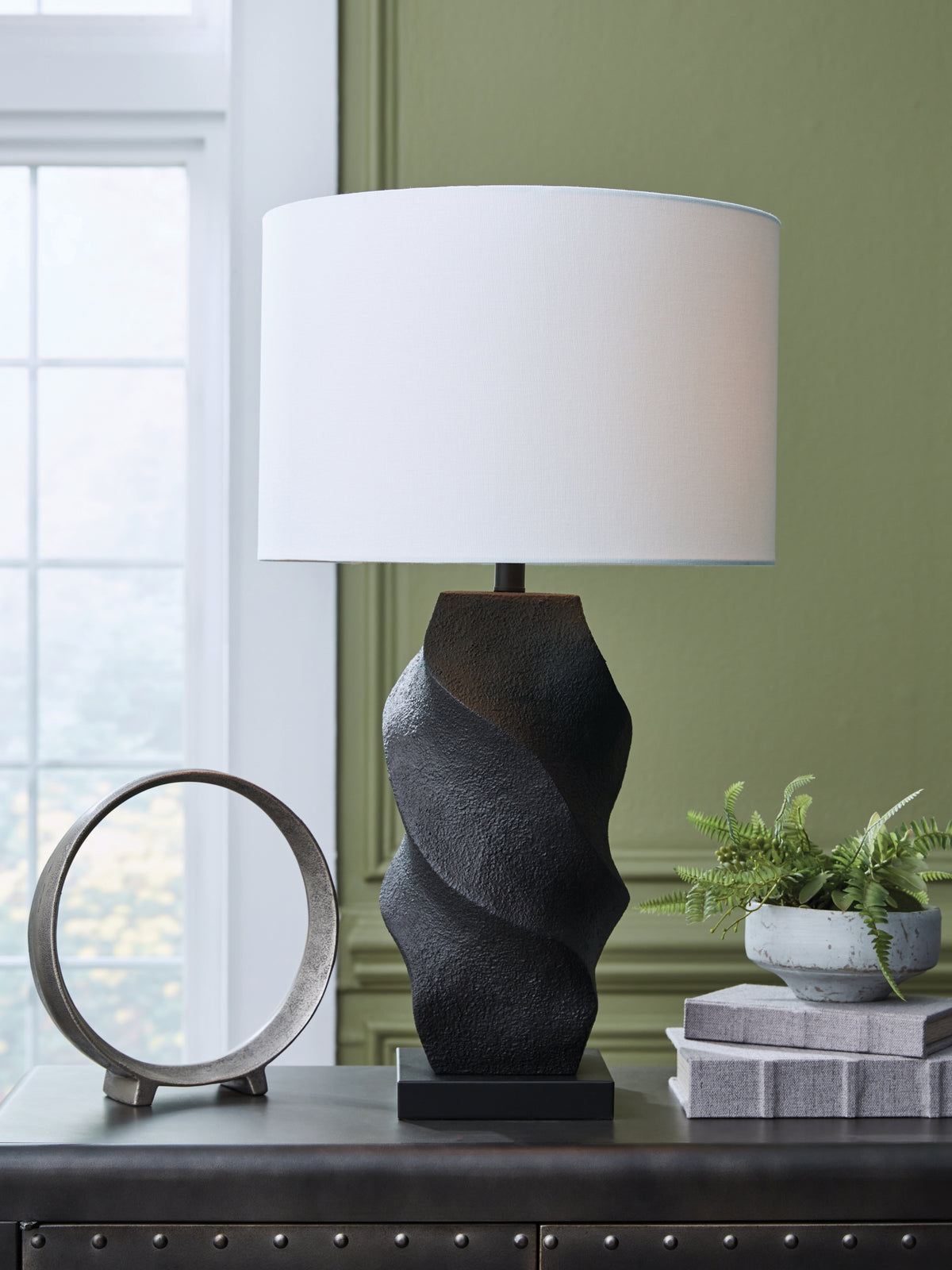 Leasing Furniture - Ashley Furniture - Amillion Lighting - Poly Table Lamp (1/CN) / Black - L235904