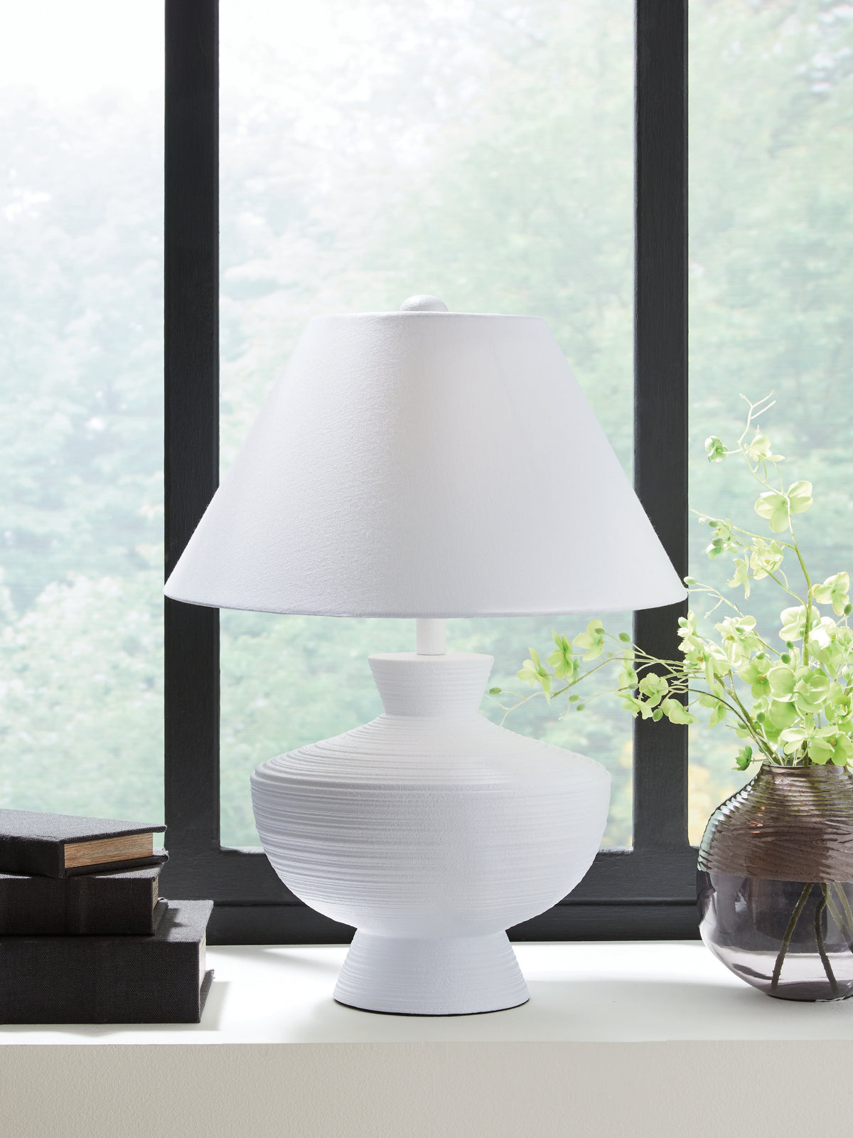 Leasing Furniture - Ashley Furniture - Harelwood Lighting - Poly Table Lamp (1/CN) / White - L235934