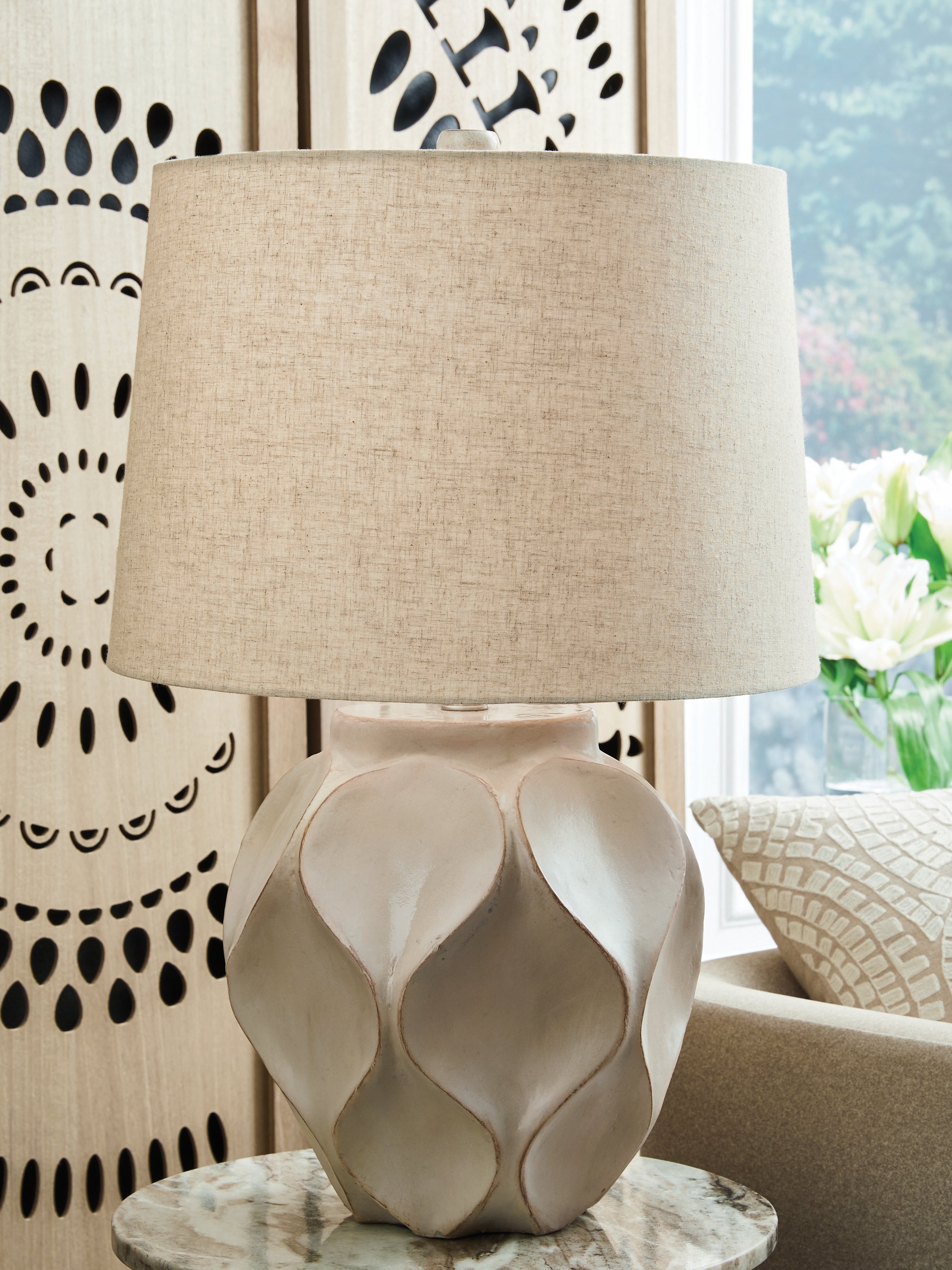 Leasing Furniture - Ashley Furniture - Edselham Lighting - Paper Table Lamp (1/CN) / Distressed Cream - L235974